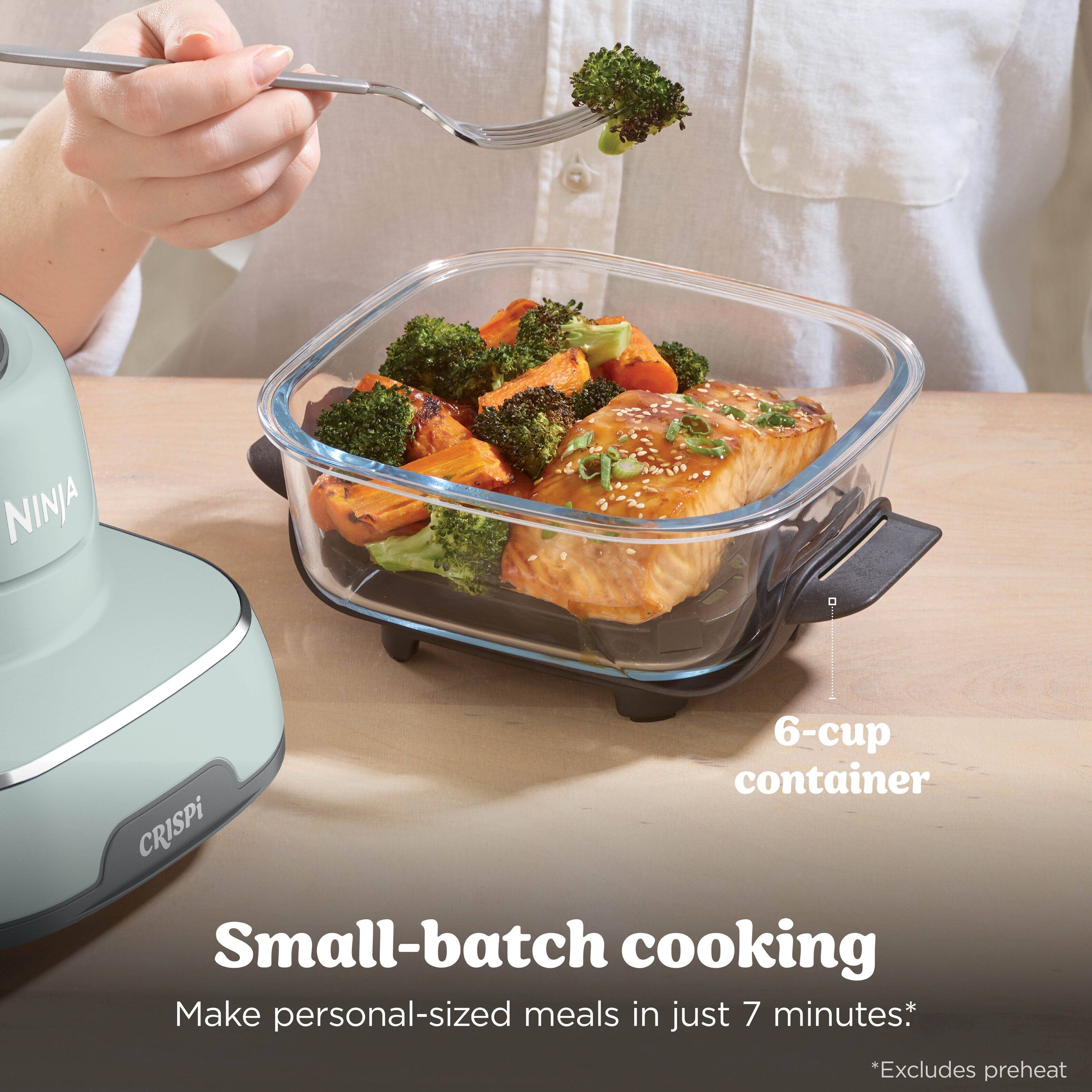 NINJA 6-cup container  
CRISPi  
Small-batch cooking  
Make personal-sized meals in just 7 minutes*  
*Excludes preheat