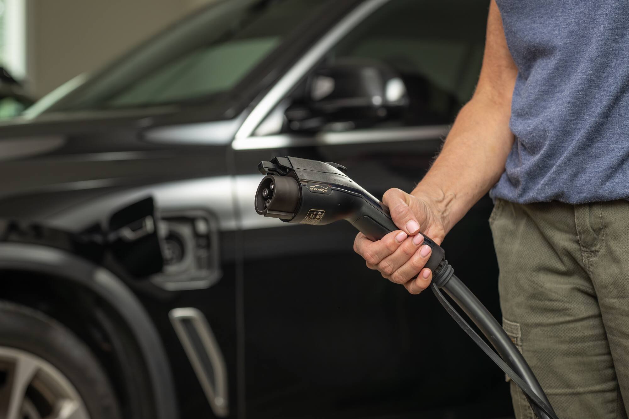 Greenworks Level 2 NEMA 1050r Plug In Electric Vehicle (EV) Chargerup