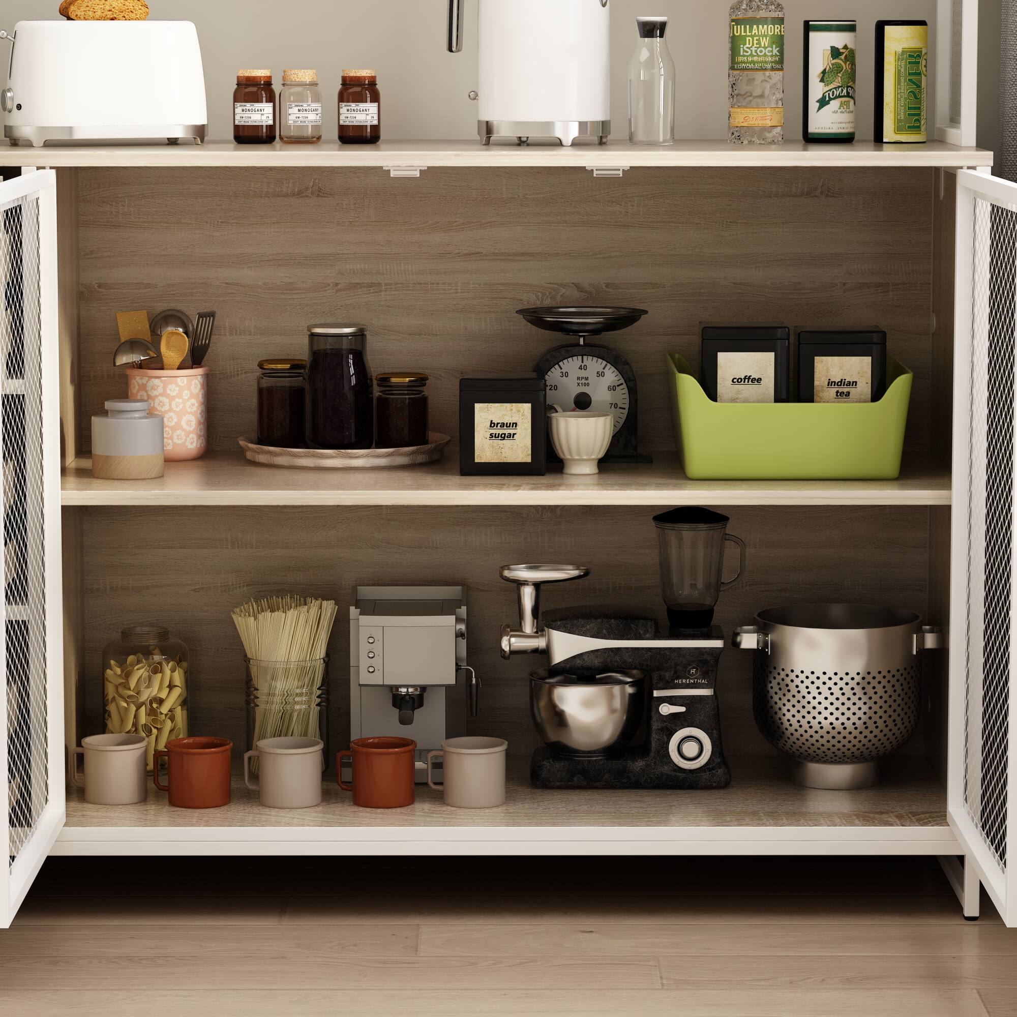 - ULLAMORE DEW iStock - |  TOKY | HZZER 30 2 - - -  1 1E - coffee indian tea braun - sugar |