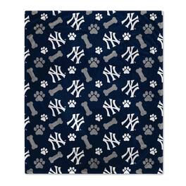 Pegasus - New York Yankees 40" x 50" Lightweight Bones Flannel Fleece Pet Blanket - Navy