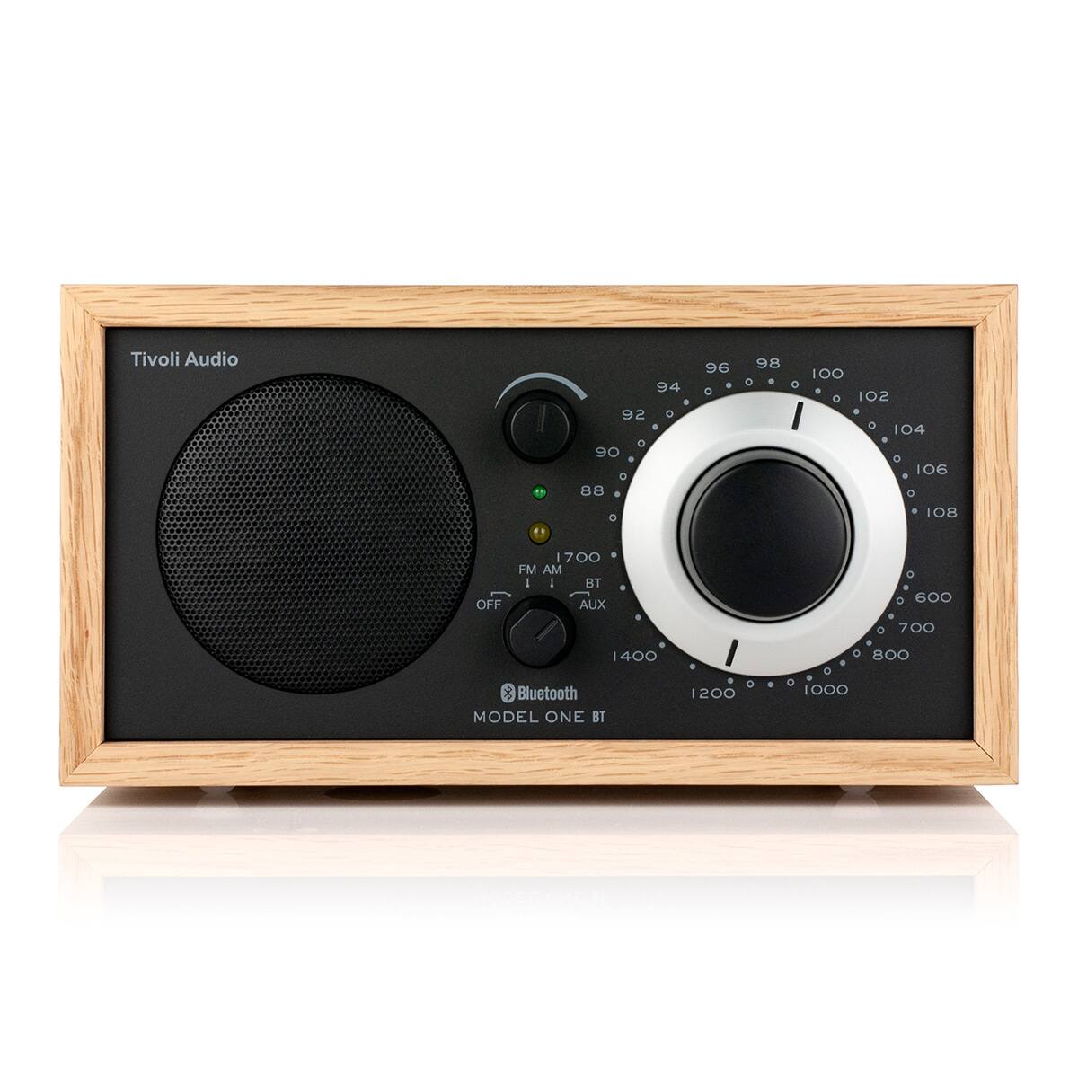 Tivoli Audio 94 92 96 98 100 102 104 90 88 106 108 OFF - 700 FM AM I I BT AUX 600 700 1400 Bluetooth MODEL ONE BT 1200 1000