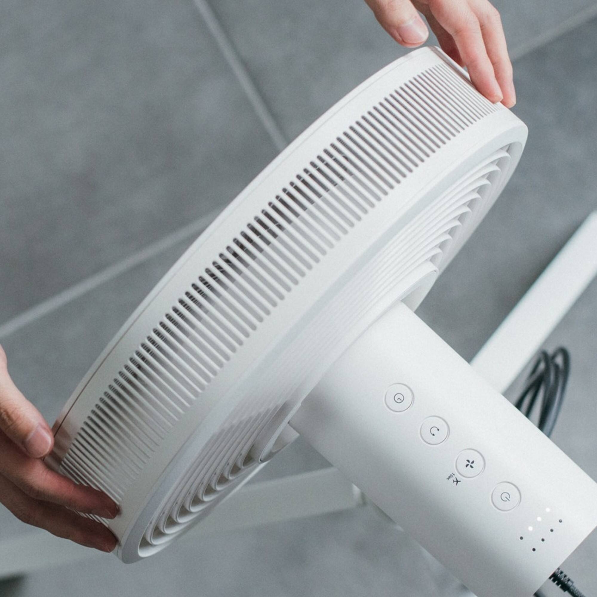 Left. Balmuda - NatureWind Studio Portable Fan - White.
