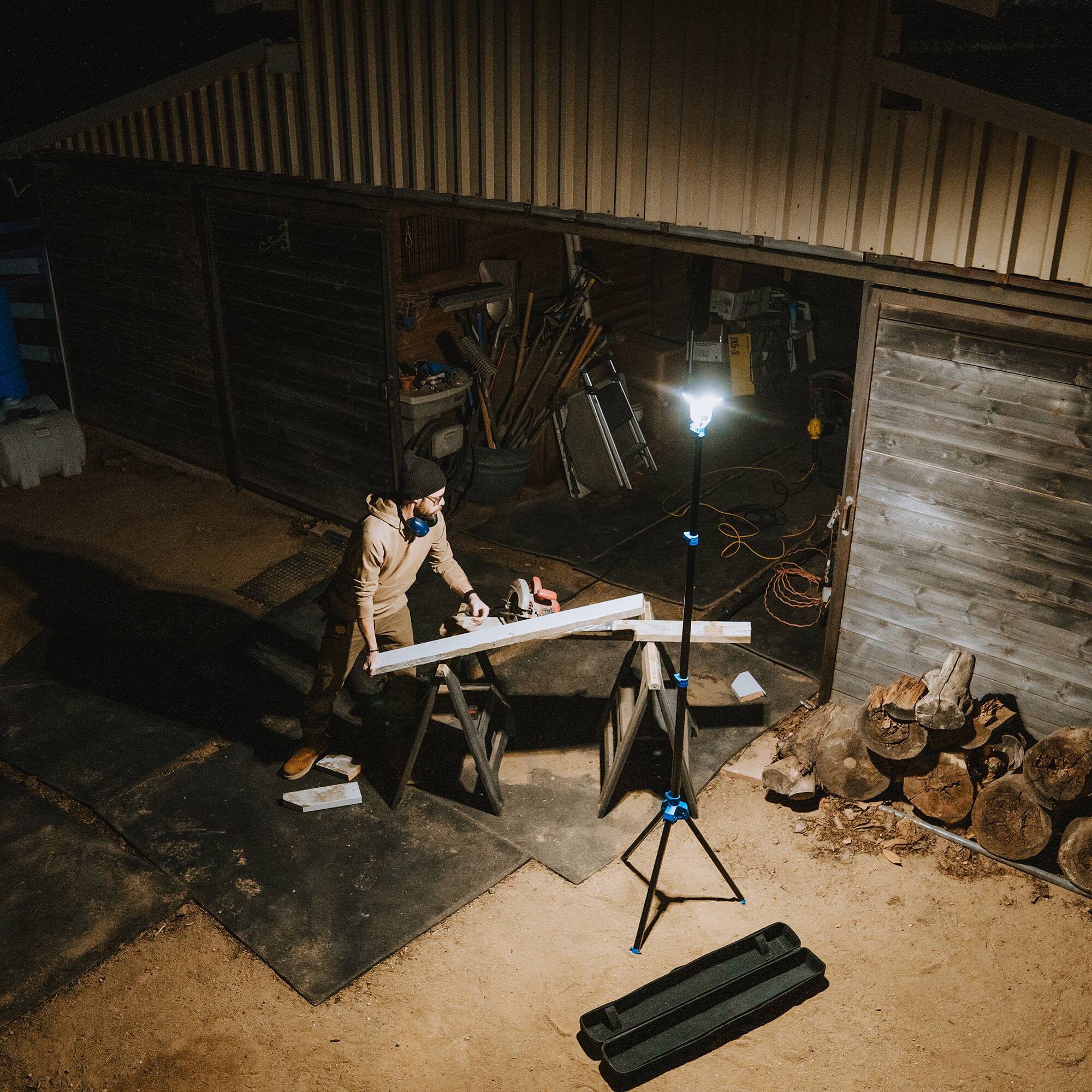 Alt View 8. Devos Outdoor - LightRanger 4000 Rechargeable 4000 Lumen Adjustable Overhead Light.