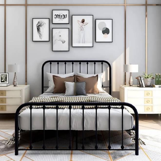 Angle. Hivvago - Hivvago Full size Classic Metal Bed Frame with Slatted Headboard and Footboard - Black.