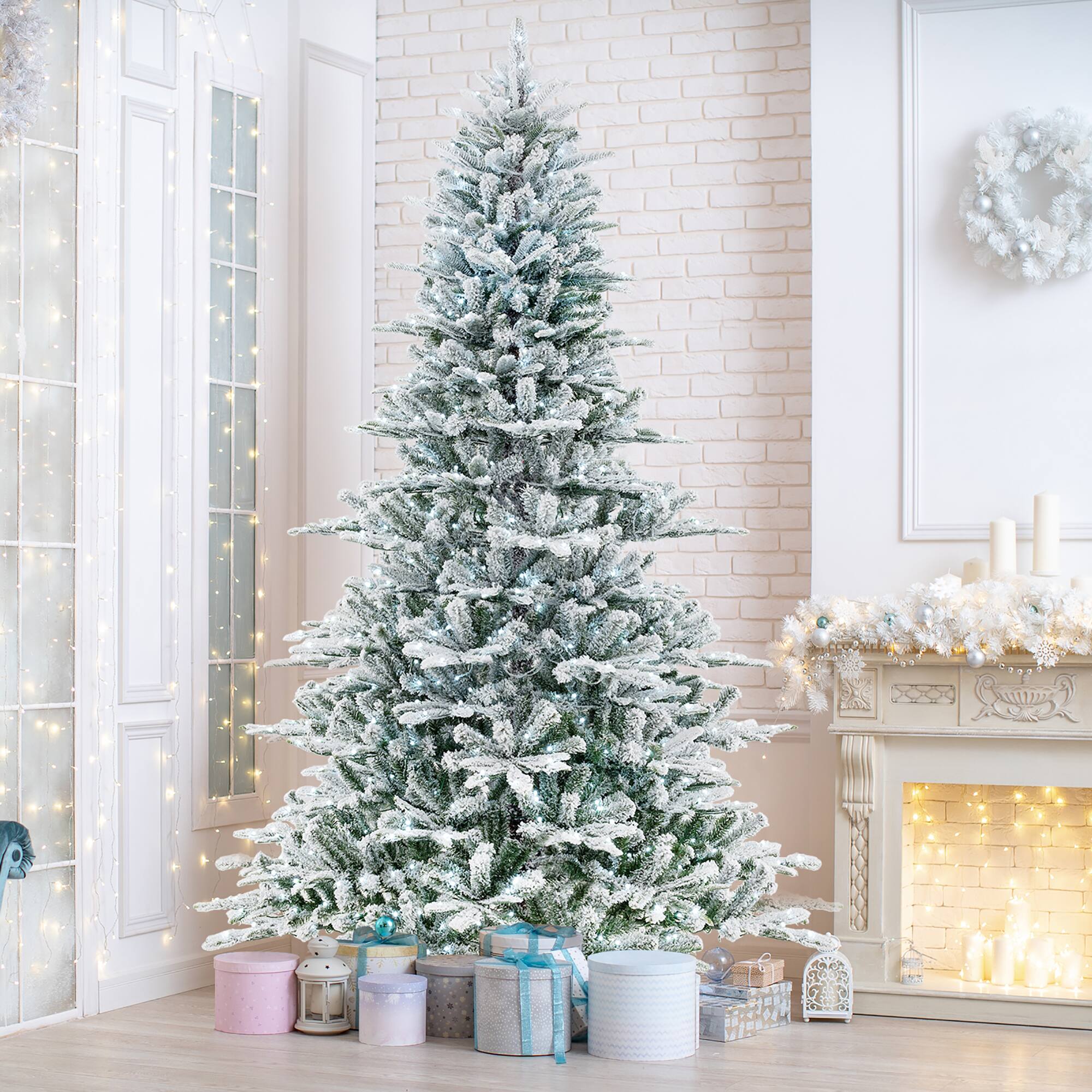 Gymax - 8 FT Snow Flocked Artificial Christmas Tree w/ 1447 PVC & PE Tips 800 LED Lights - Green, White