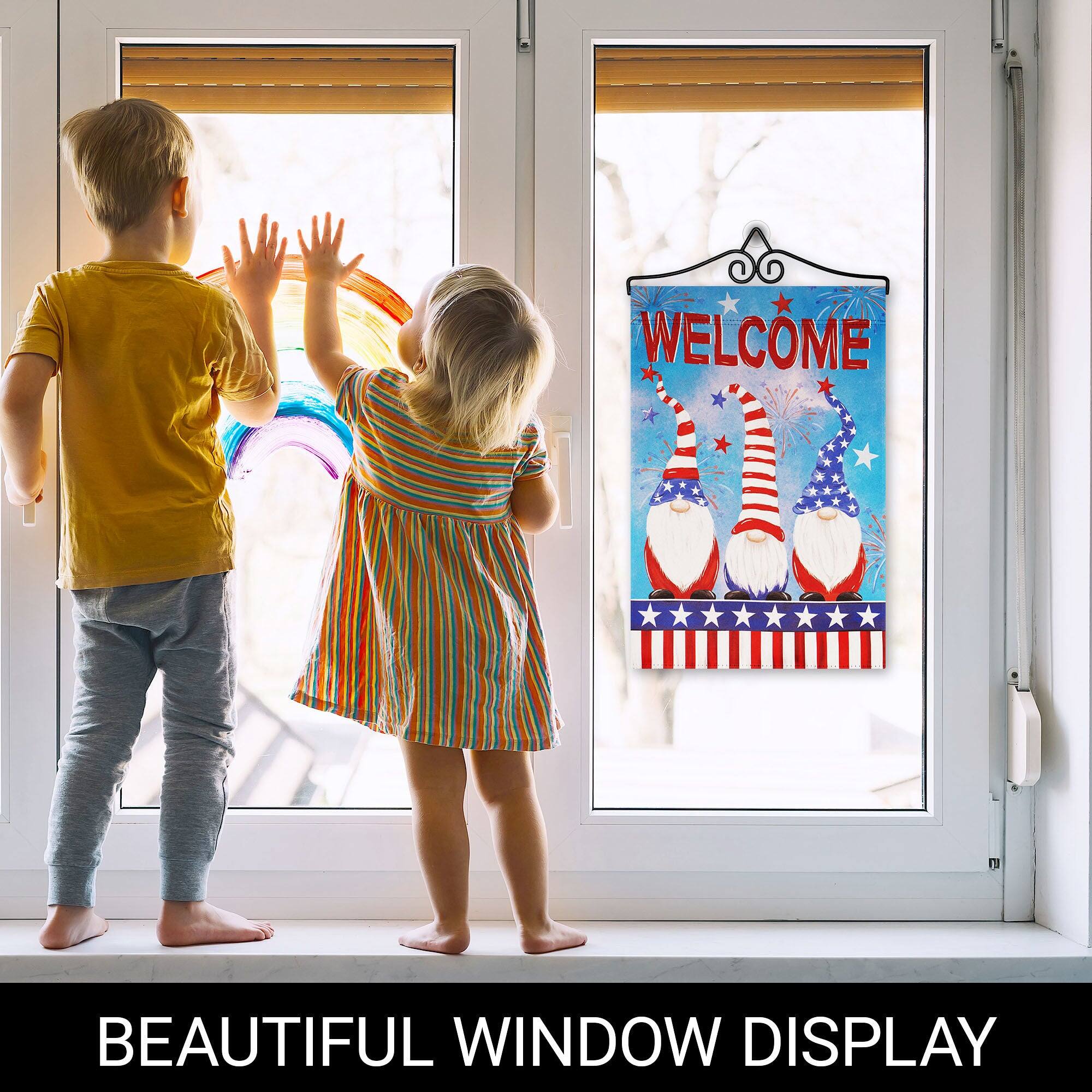 WELCOME  
BEAUTIFUL WINDOW DISPLAY