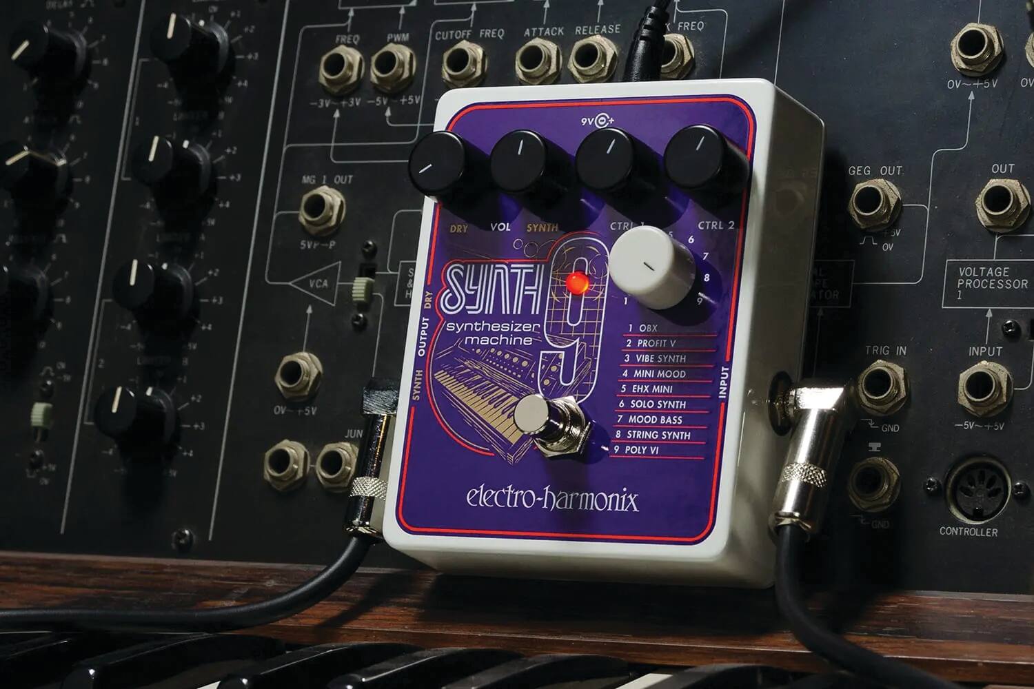 Electro-Harmonix - SYNTH9 Synthesizer Machine