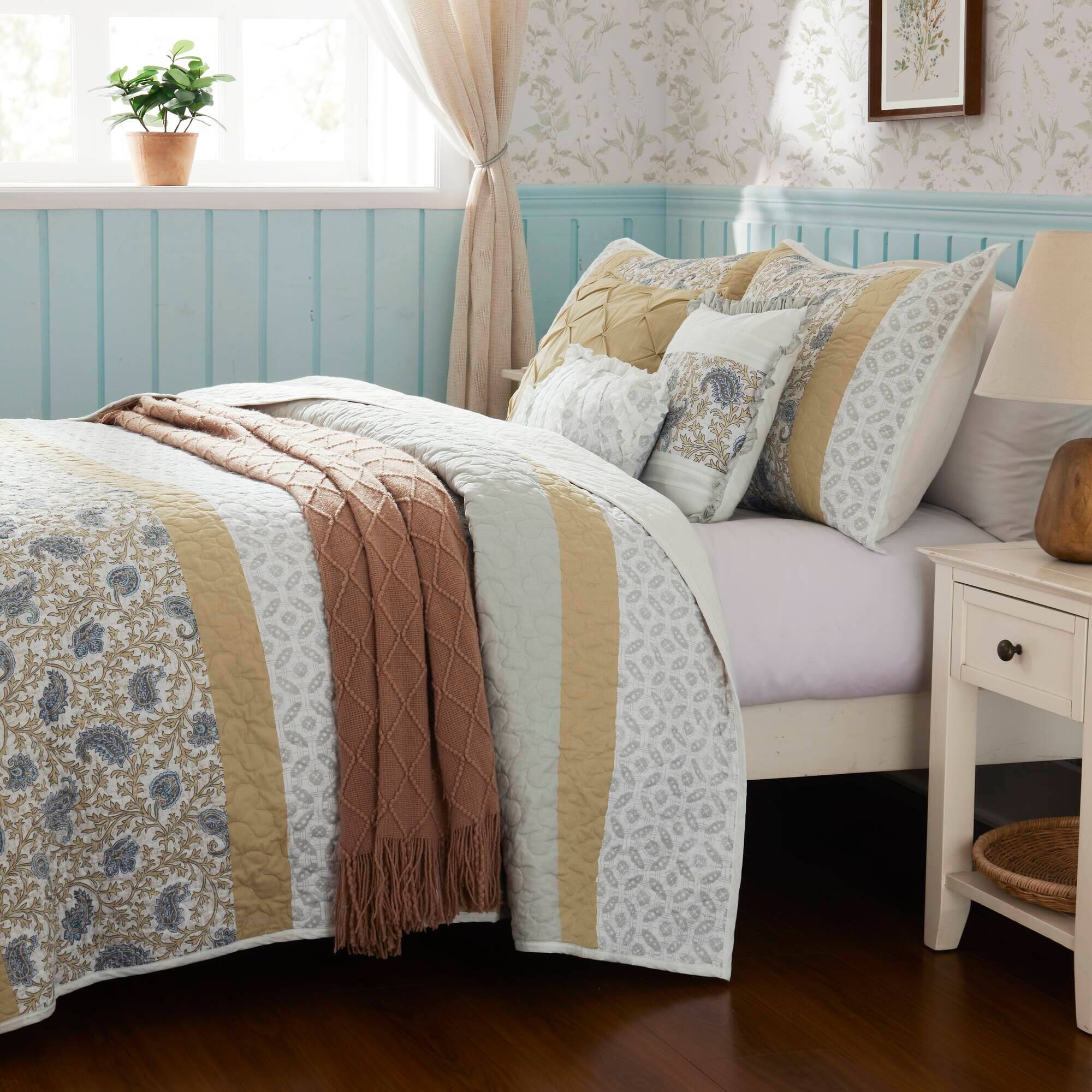 Alt View 3. TinyHomie - 6 Piece Cotton Percale Quilt Set with Throw Pillows Yellow Full/Queen - Yellow.