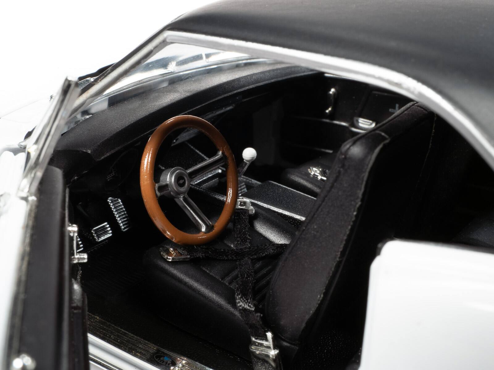 Back. Autoworld - 1967 Chevrolet Camaro SS Baldwin Motion Joel Rosen "Motion Supercar Club" White with Black Vinyl Top and Graphics 1/18 - White,Black.