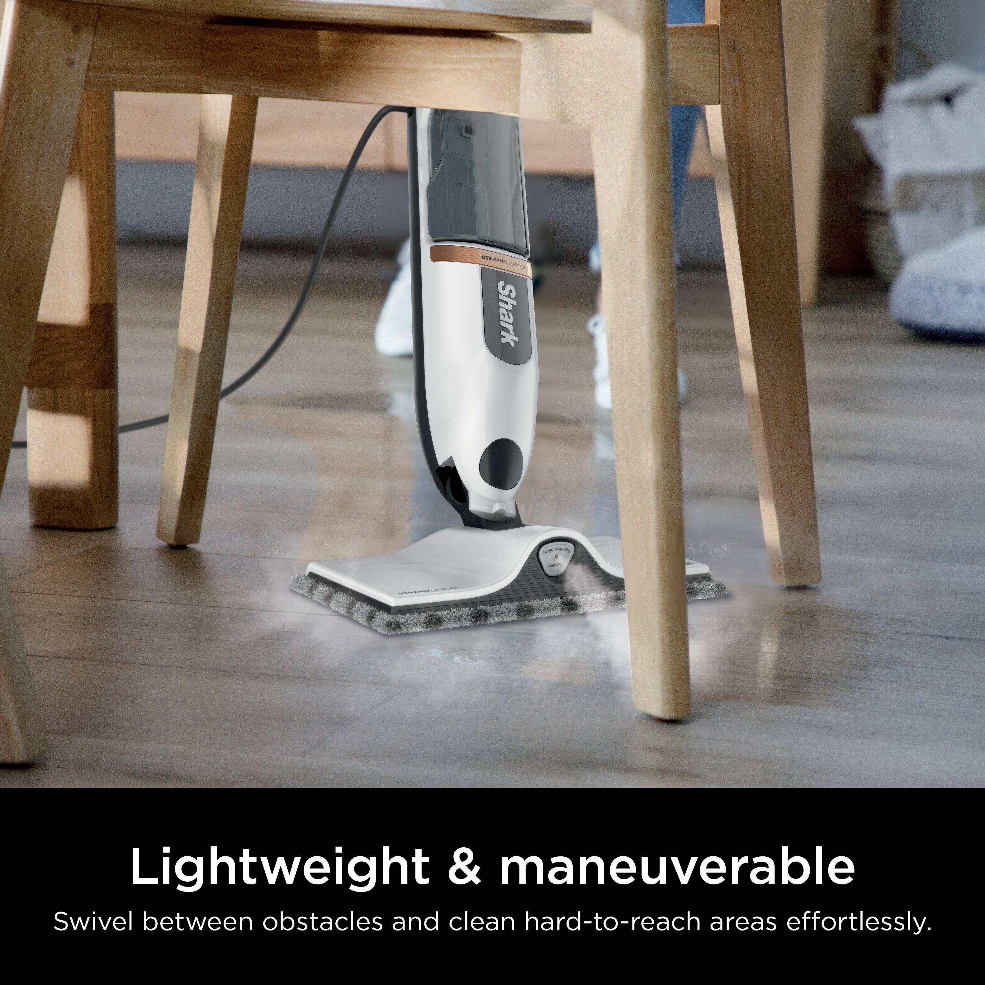 Lightweight & maneuverable  
Swivel between obstacles and clean hard-to-reach areas effortlessly.