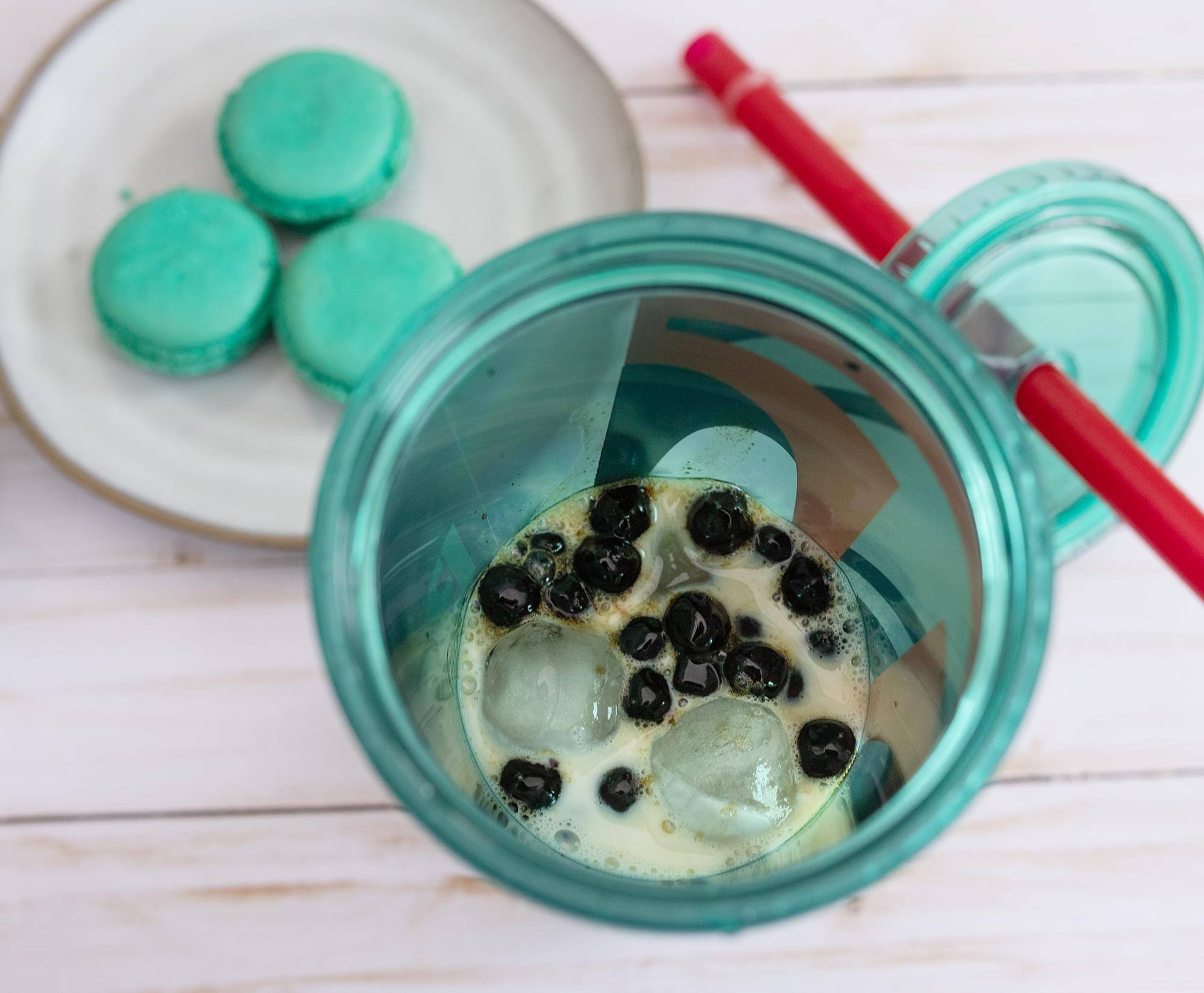 Alt View 2. Silver Buffalo - Star Wars Boba Fett Plastic Carnival Cup with Lid and Straw | 24 Ounces - Green.