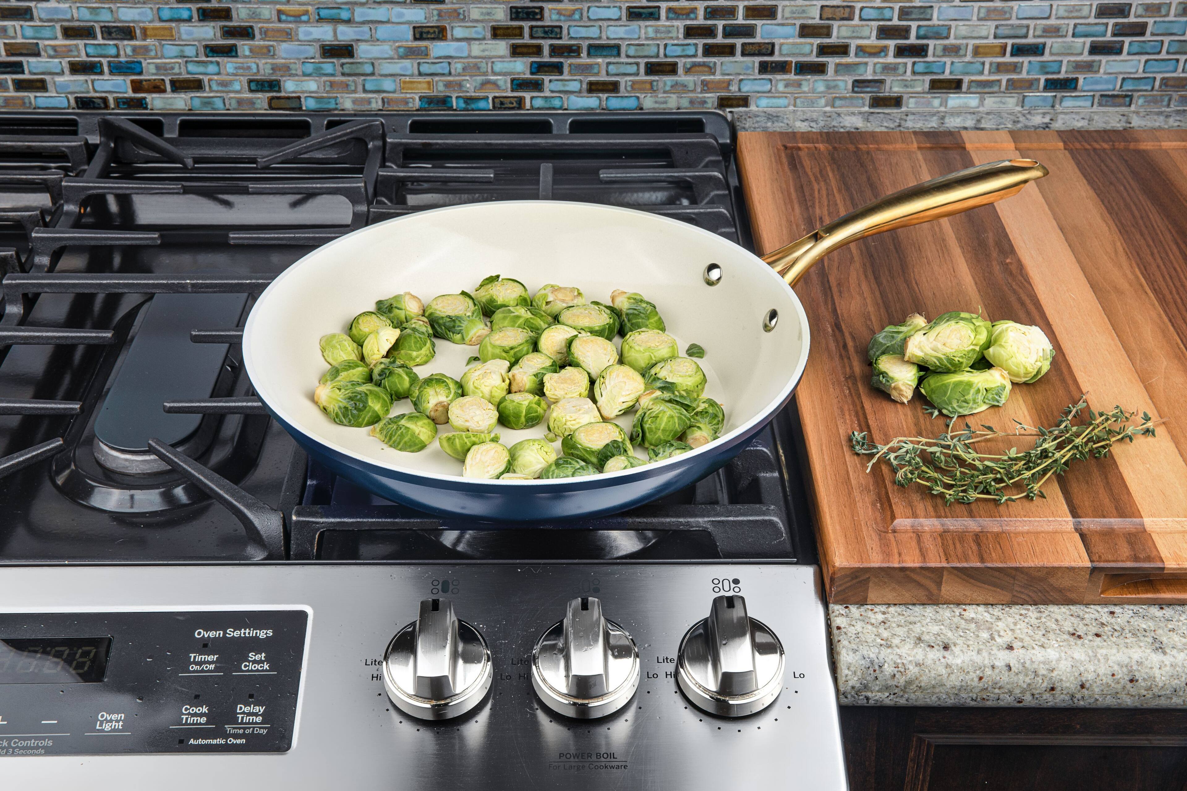 Oven Settings  
Timer On/Off  
Clock  
Cook Time  
Delay Time  
Oven Light  
Automatic Oven  
Controls  
1 J Seconda  
Oven Light  
Cook Delay Time  
Time of Day  
Time  
Day  
POWER BOIL  
For Large Cookware  

Lo  
Hi  
Lo  
Hi  
Lo  
Hi  
Lo  
Hi  

Lite  
Lite  
Lite  
Lite  
Lite  
Lite  
Lite  
Lite  

808  
808  
808  
808  

Oven Controls  
1 J Seconda  
Oven Light  
Cook Delay Time  
Time of Day  
Time  
Day  
POWER BOIL  
For Large Cookware