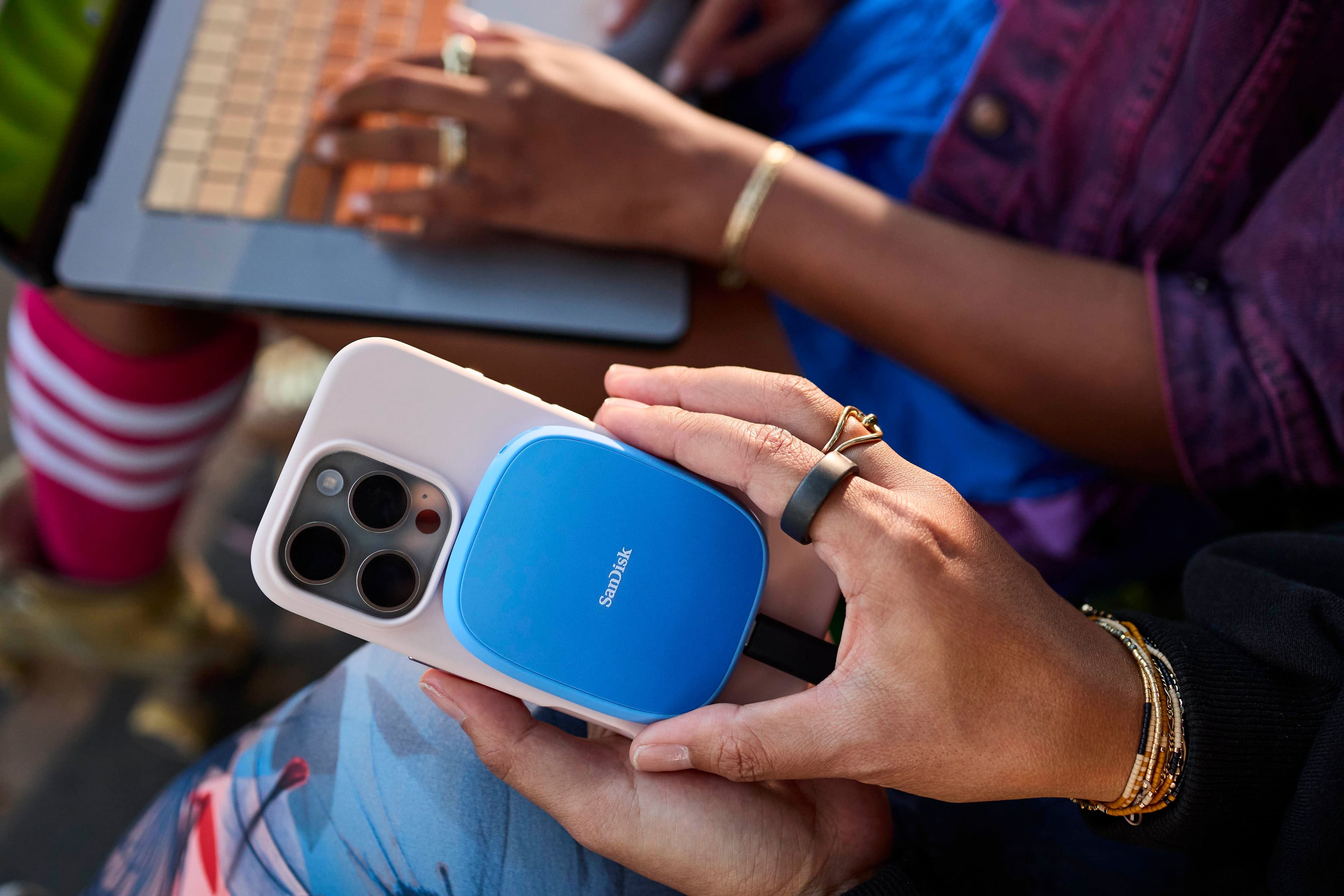 Back. SanDisk - 1TB Creator Phone SSD External USB Type C Drive with Magsafe Compatibility for iPhone 15/16 - Blue.