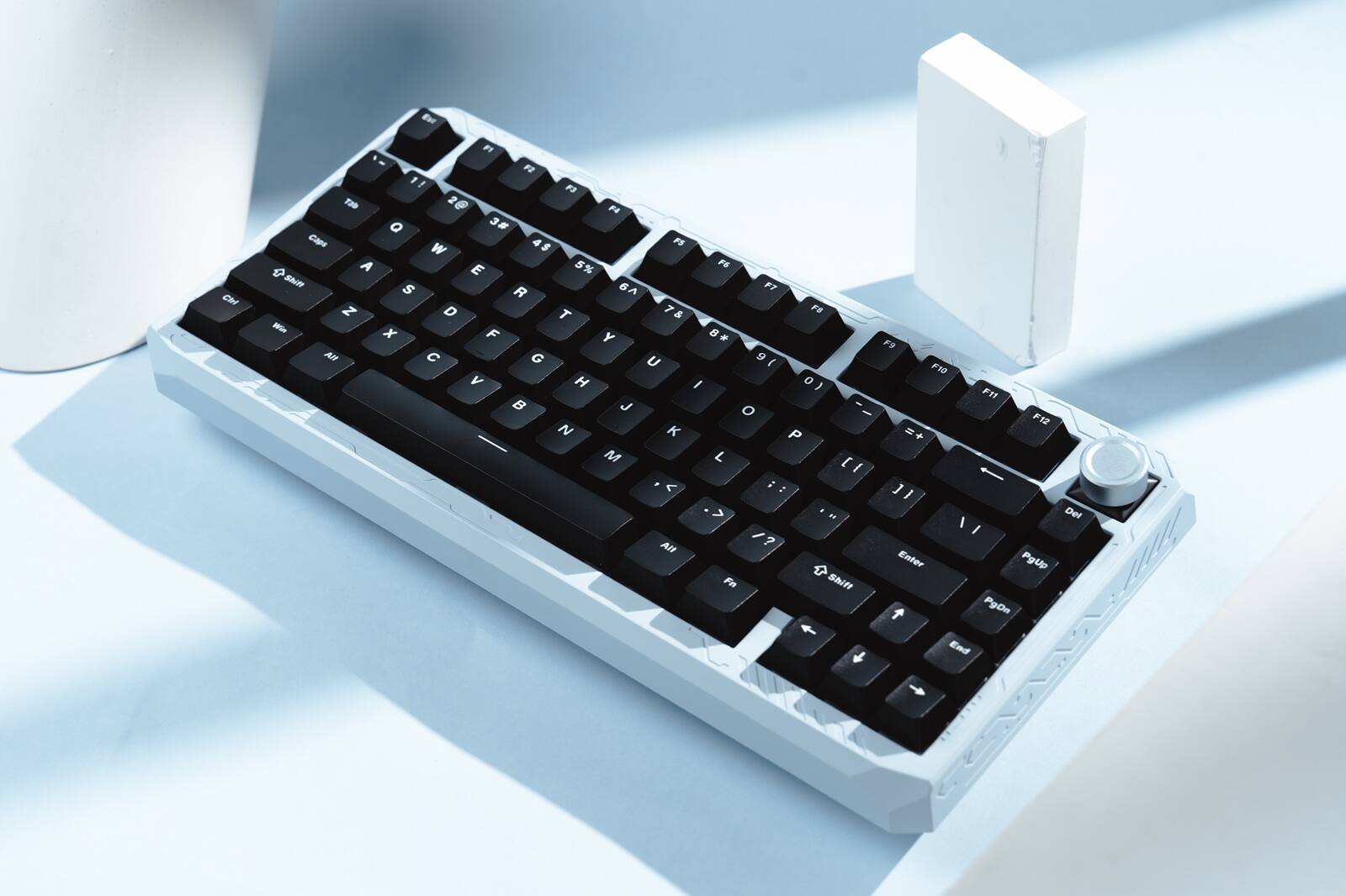 Sure, here is the corrected and grouped text from the image:

```
En Cm F F 1! F THP 20 F4 a 3# Cap W 4$ F A E 5% F5 ShM S 6A FT R Z D T 7 & FB - x F Y 8* AIF G U 9 I V H I 0) J O - N K P M L [] < ; : .> Al /? Fn Shift + F9 F10 F11 F12 + 11 / Del I I Enter PgUp PgDn End
```