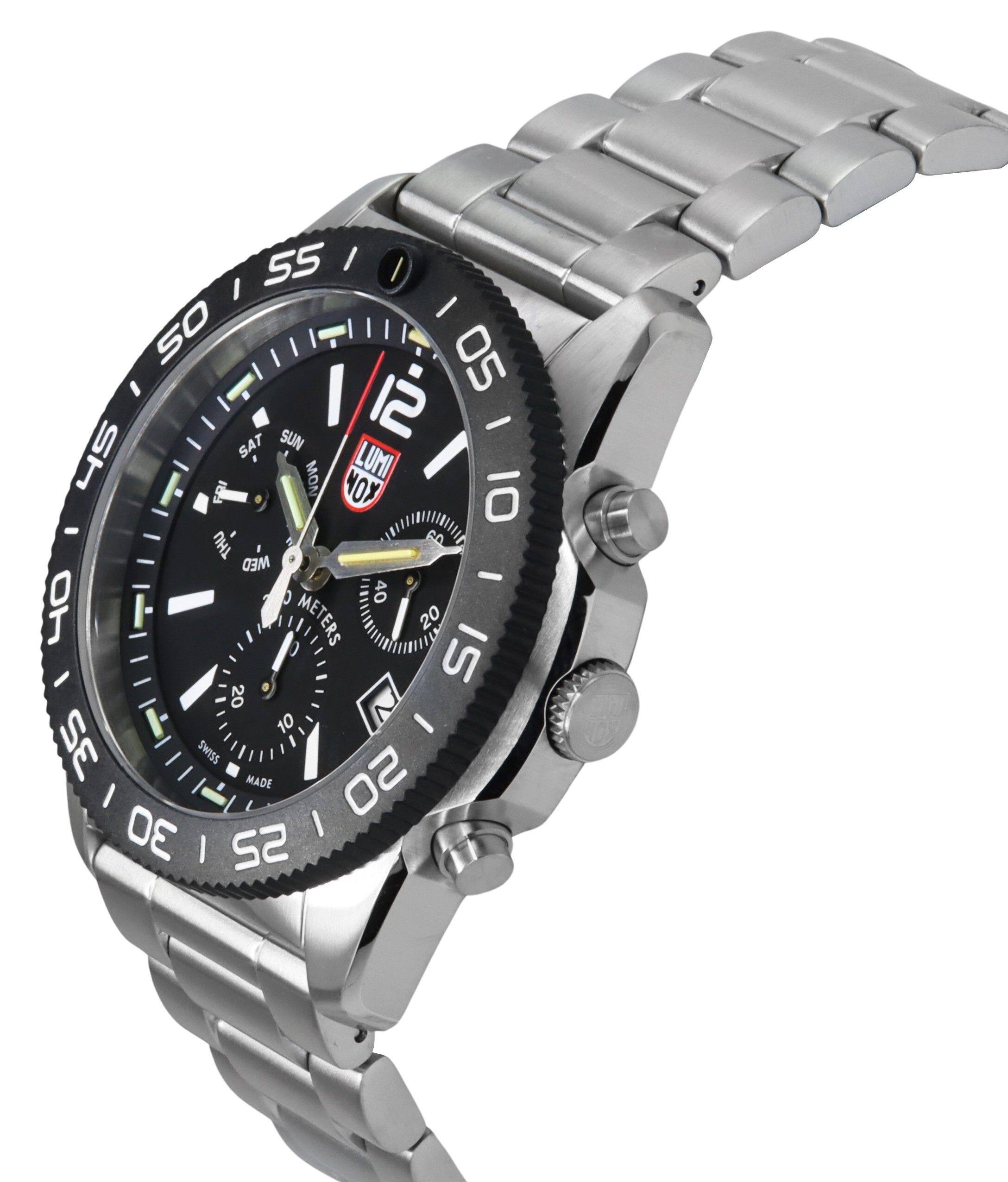 55 | 50 | 45 | 40 | 35 | 30 | 25 | 20 | 15 | 10 | 5 | 0  
12 | 1 | 2 | 3 | 4 | 5 | 6 | 7 | 8 | 9 | 10 | 11 | 12  
SAT | SUN | MON | TUE | WED | THU | FRI  
LUMI XOX  
SWISS MADE  
200 METERS