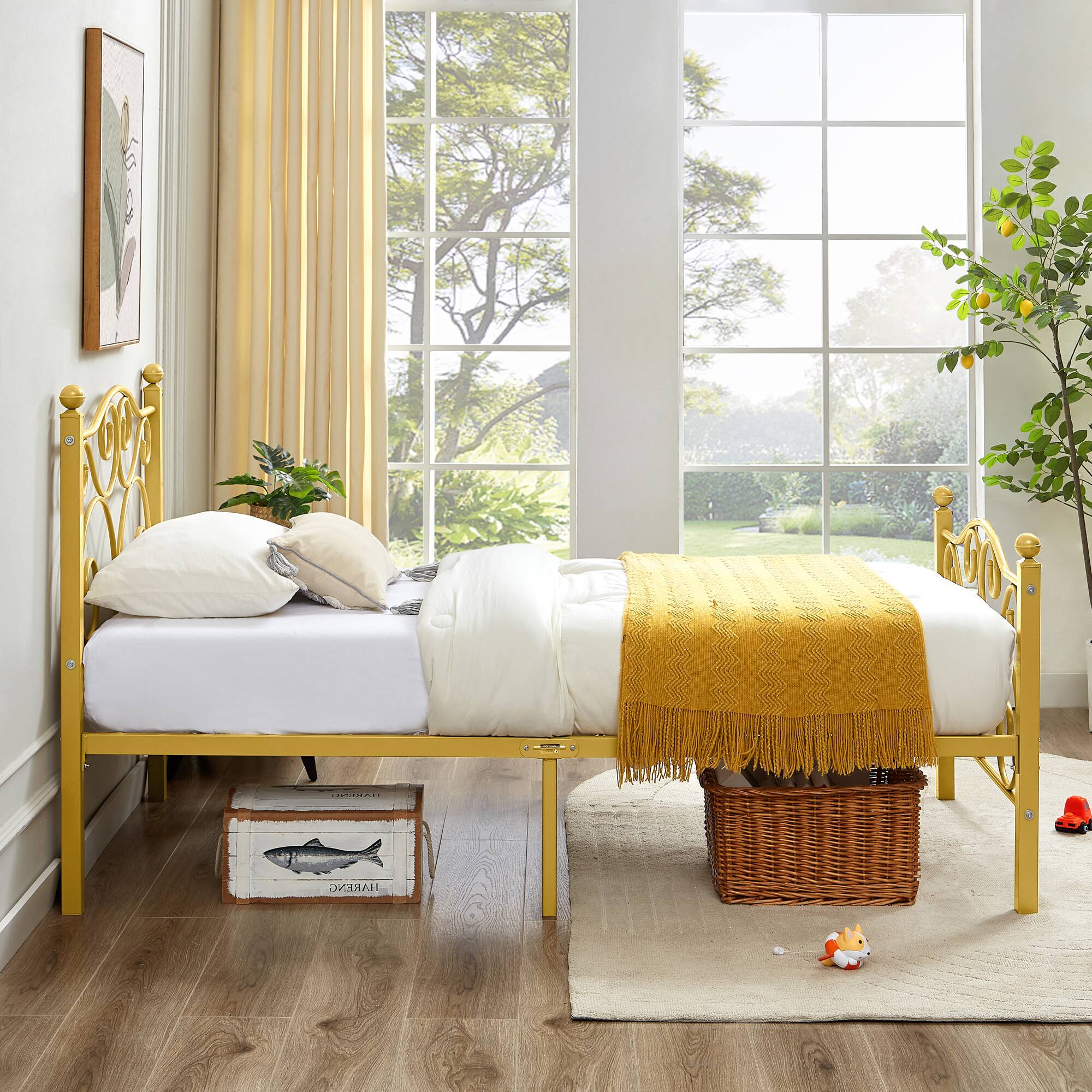 The text on the image is "HARING".