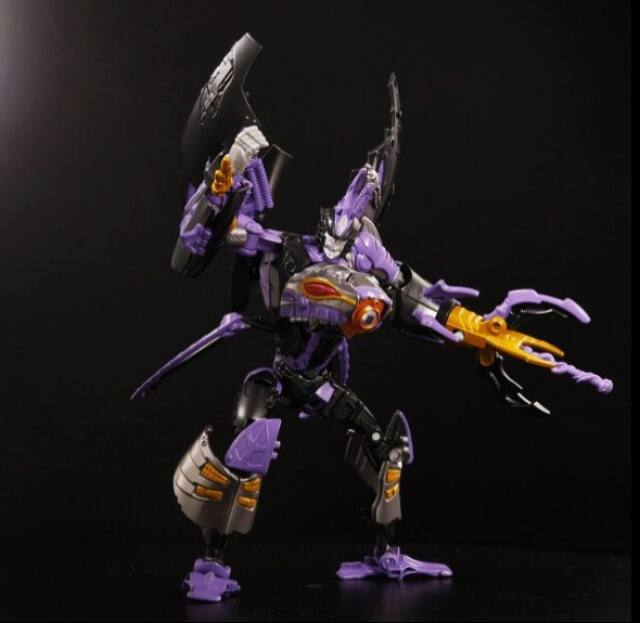 Front. Transformers - Hellwarp e-hobby Exclusive | Transformers Cloud.