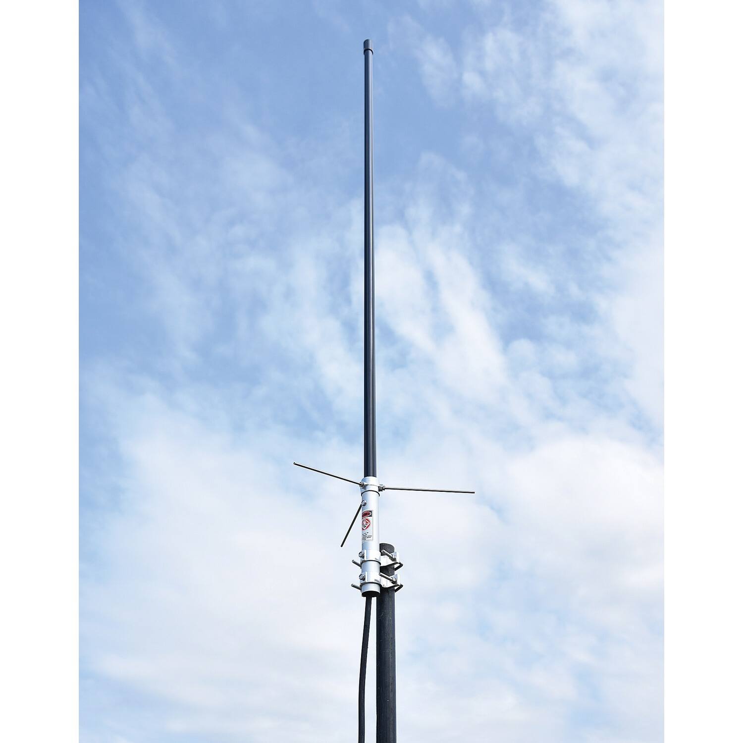 Angle. Tram - 200-Watt Pretuned 400-495 MHz UHF Fiberglass Base Antenna, 50-Ohm UHF SO-239 Connector, 39" Tall - Black.