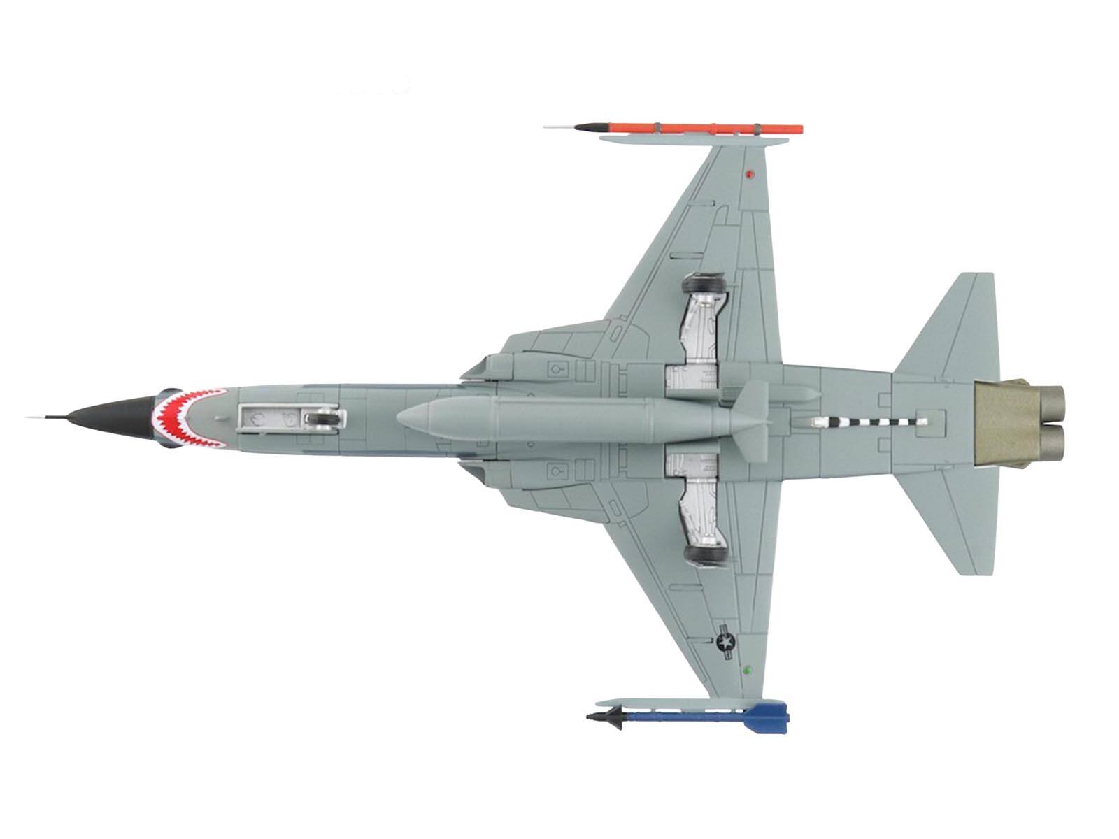 Alt View 4. Hobby Master - Northrop F-5N Tiger II Aircraft "Adversary Fighter, VFC-111 Sundowners" (2017) US Navy 1/72 Model by Hobby Master.