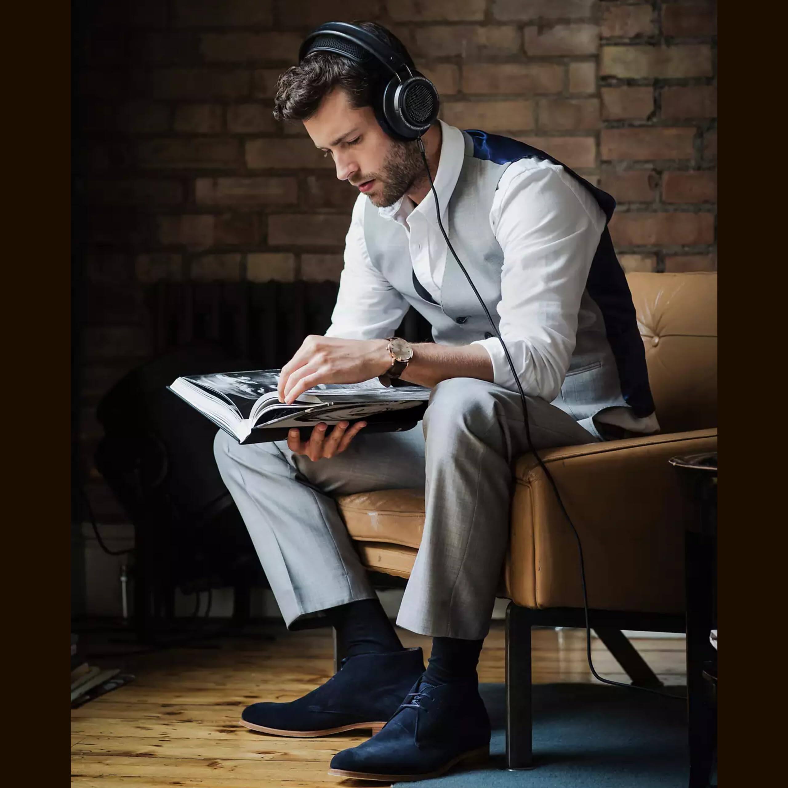 Angle. Philips - Fidelio X2HR Over-Ear Open Back Headphones with 50mm Drivers - Black.