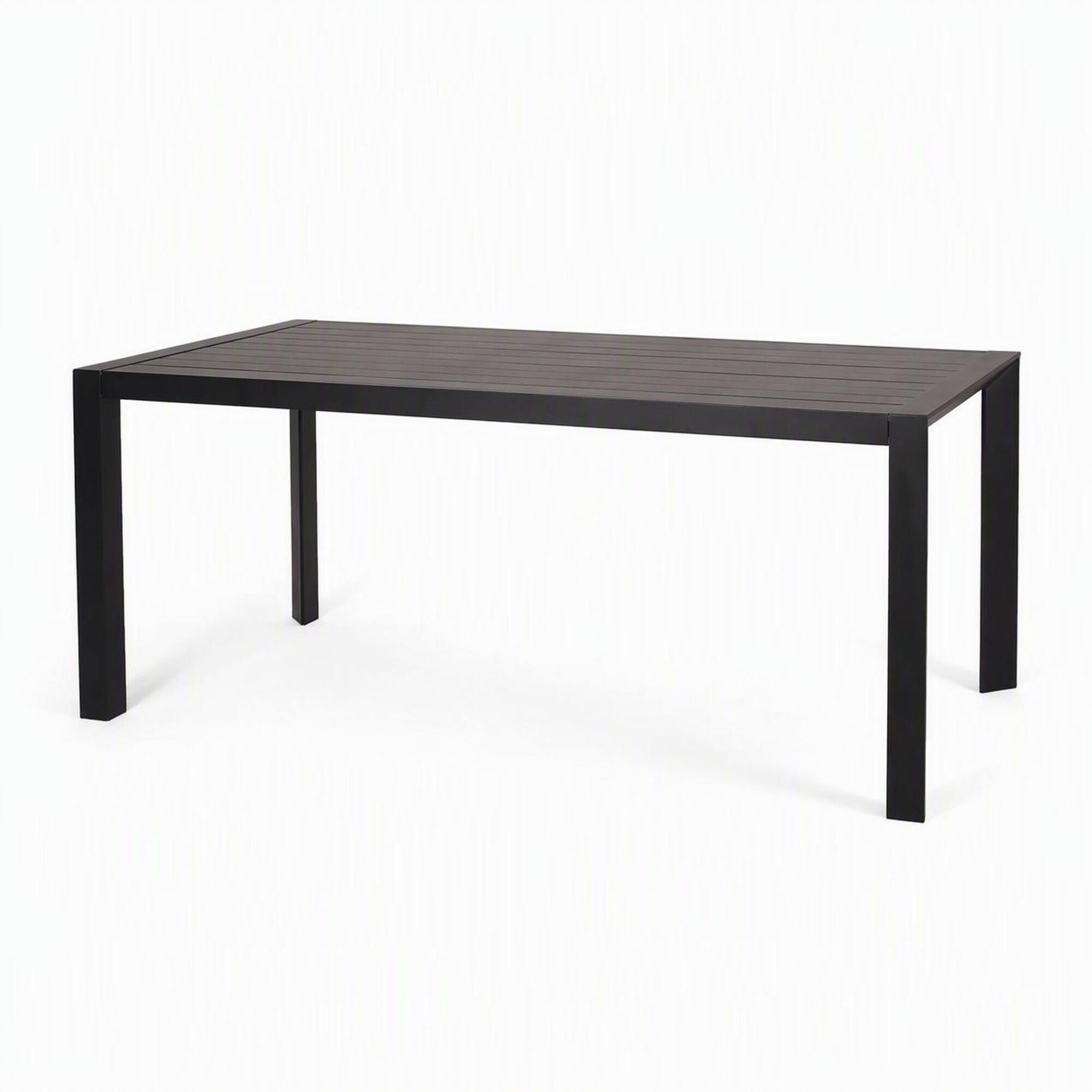 Elegant Outdoor Furniture