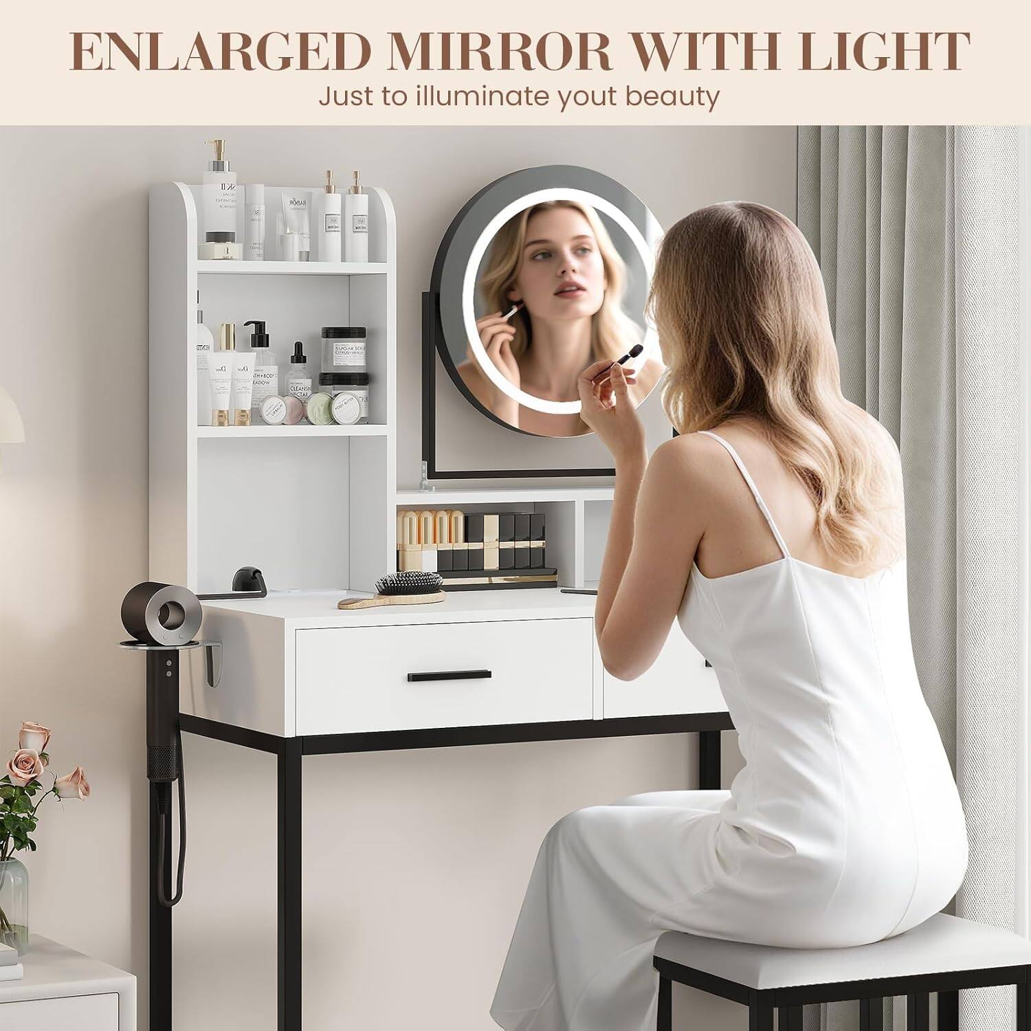 ENLARGED MIRROR WITH LIGHT  
Just to illuminate your beauty