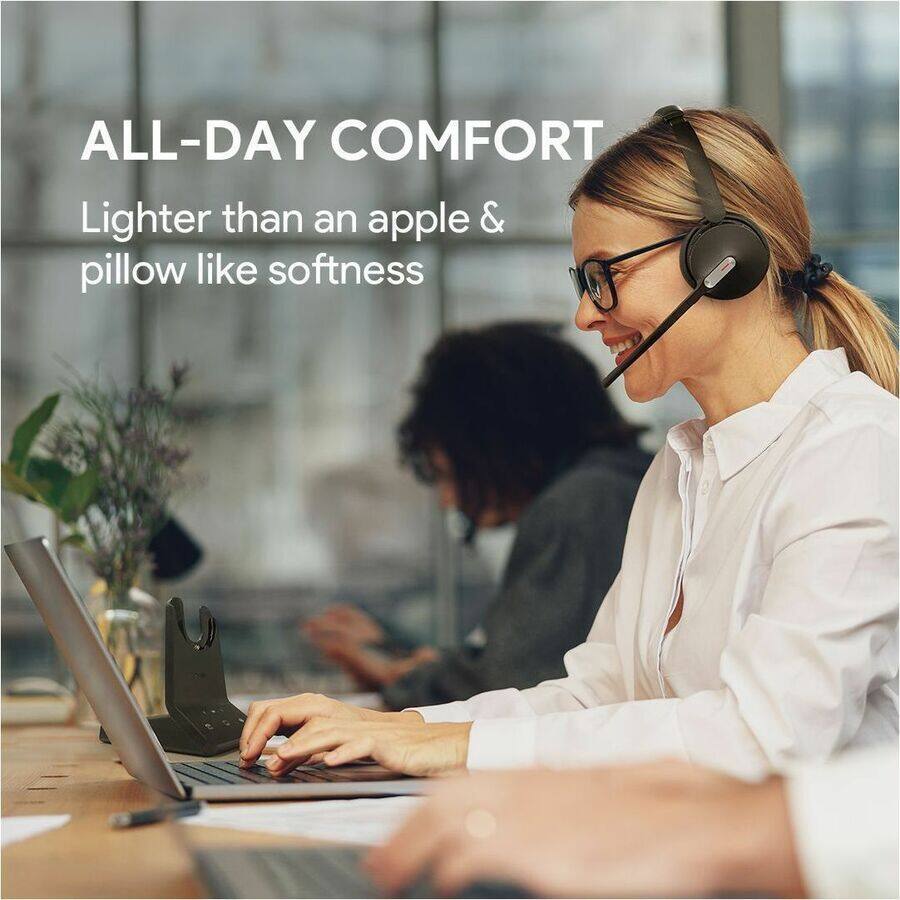 ALL-DAY COMFORT  
Lighter than an apple & pillow like softness
