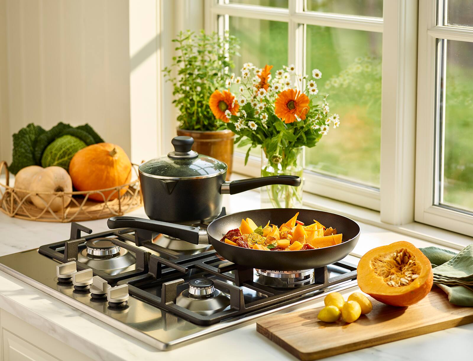 Alt View 1. Scanpan - Classic 11 Piece Deluxe Nonstick Cookware Set - Black.