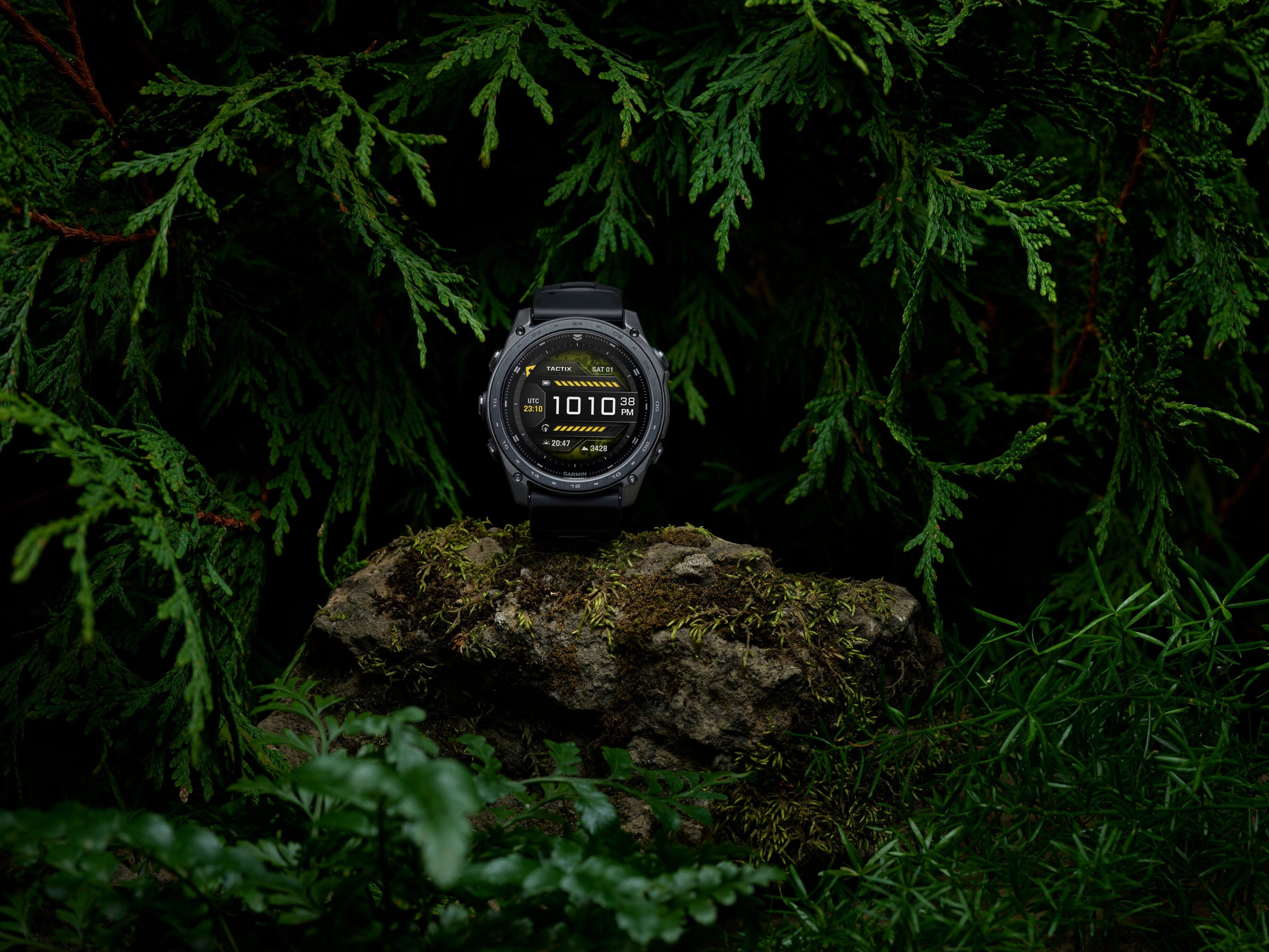 The text on the image reads: "1010 PM".