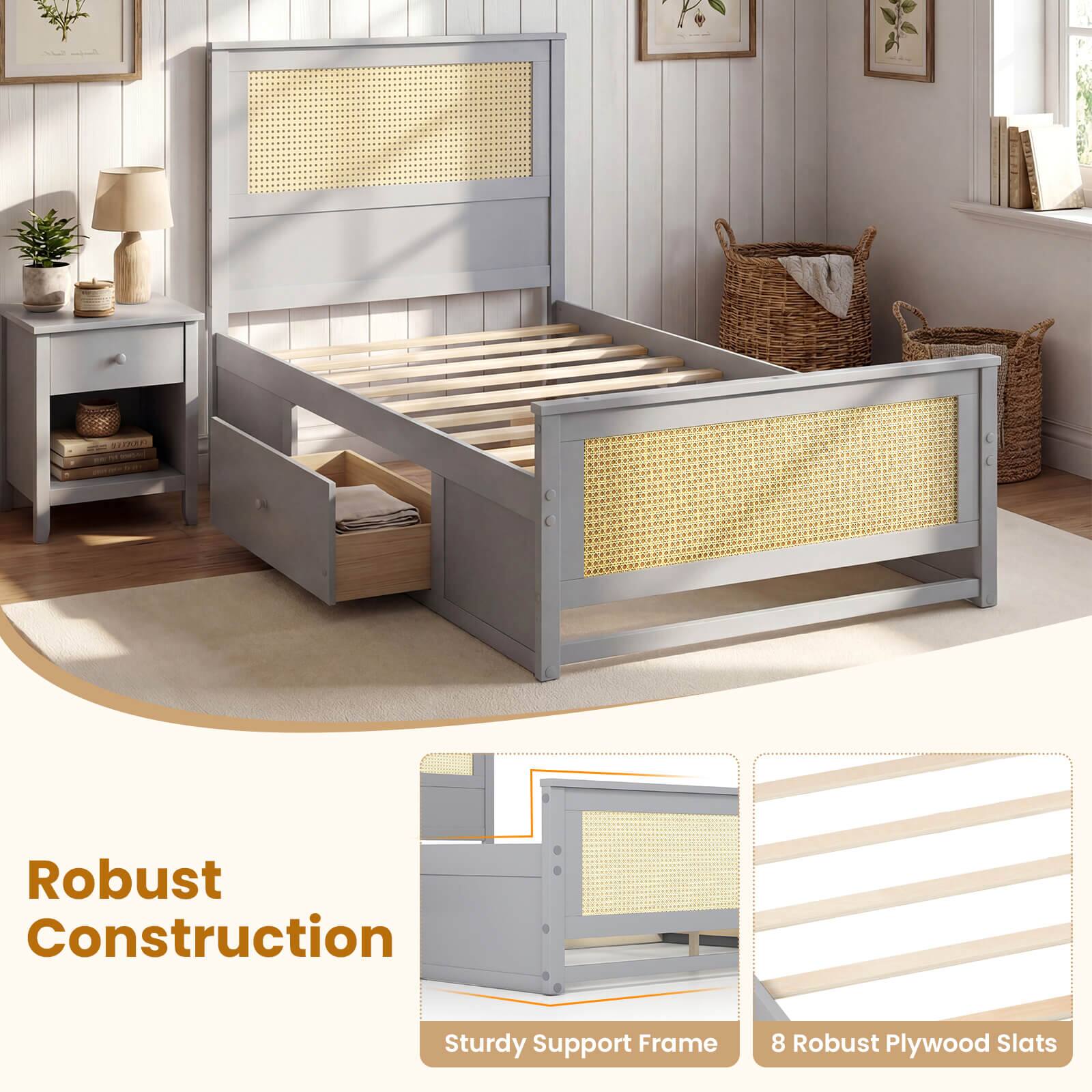 Robust Construction  
Sturdy Support Frame  
8 Robust Plywood Slats