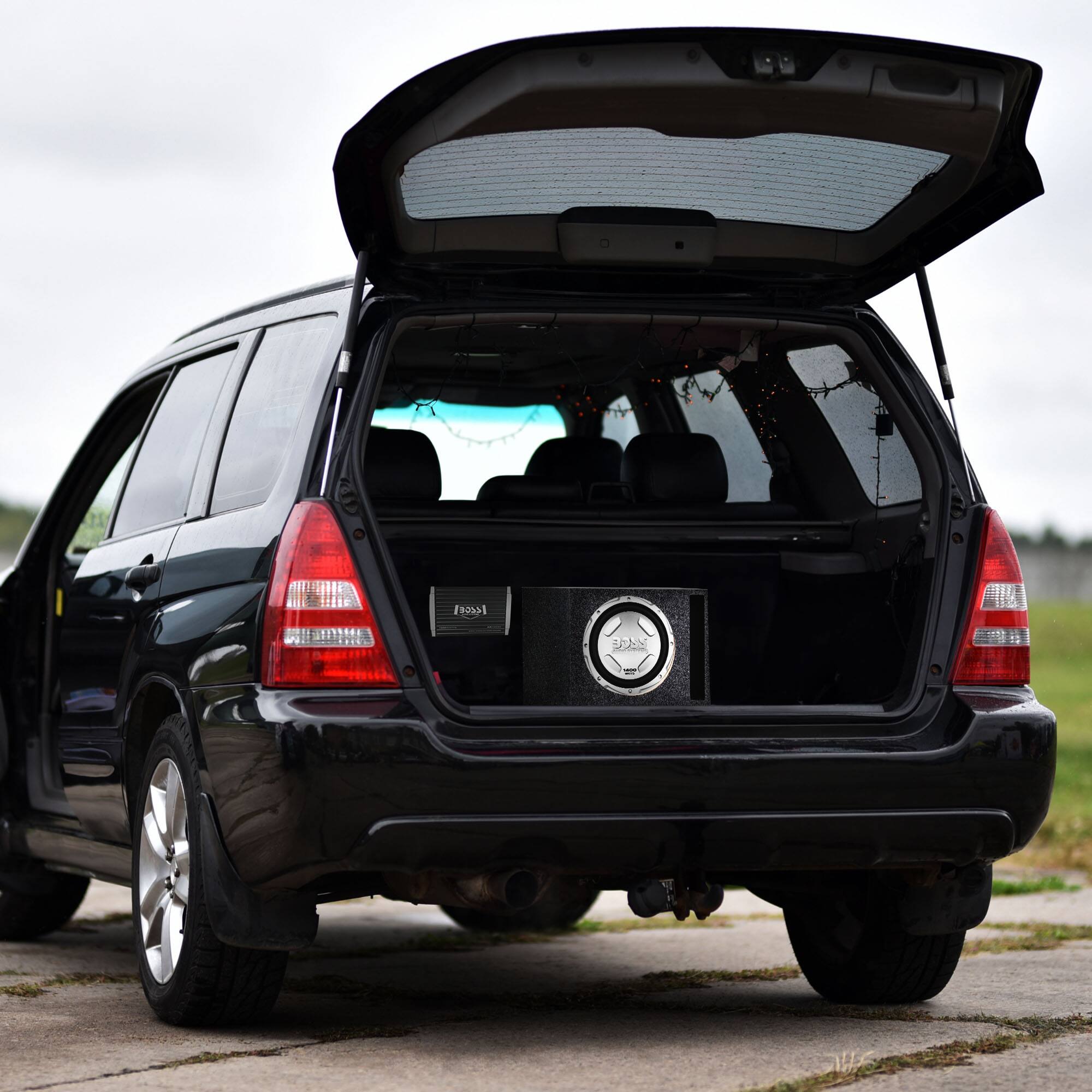 Alt View 4. BOSS Audio - Boss Audio 12" 1400W Subwoofer, 1500W Amplifier w Amp Kit & QPower 12" Enclosure - Black.