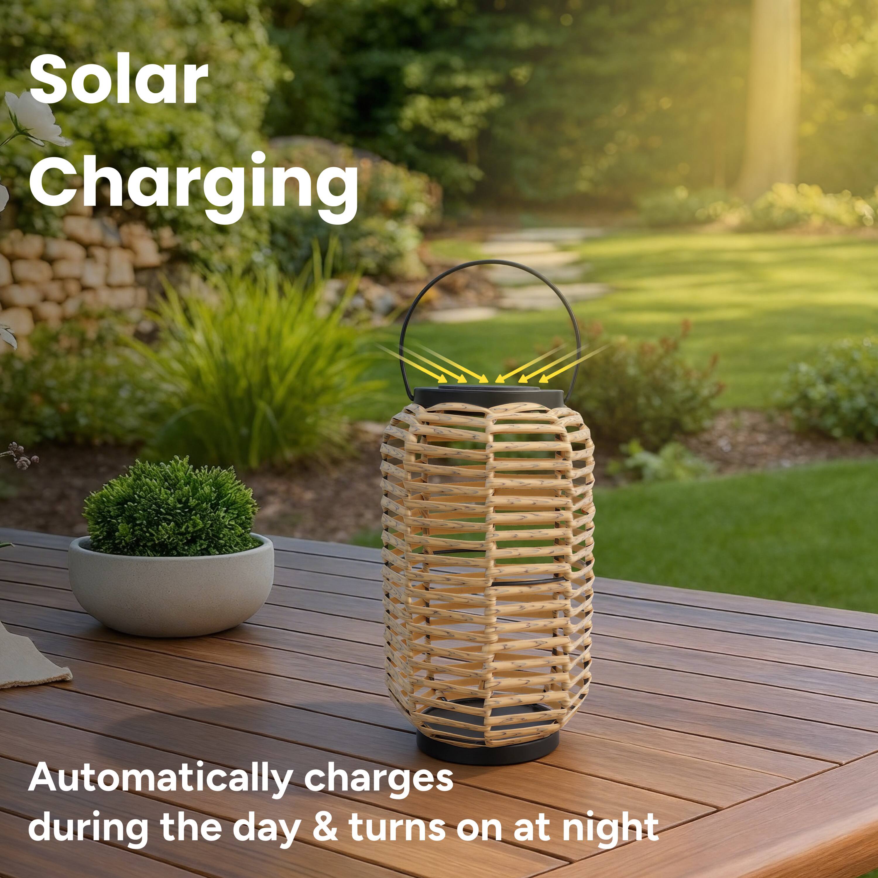 Solar Charging  
Automatically charges during the day & turns on at night