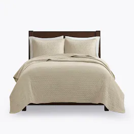 Gracie Mills - Ria Solid Oversized Herringbone Quilt Set - Linen