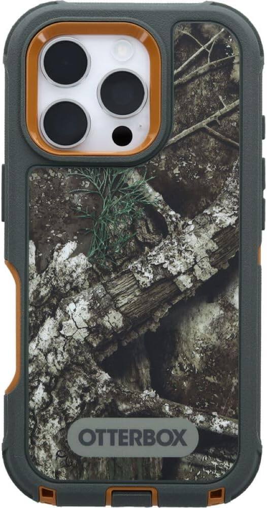 Left. OtterBox - OtterBox iPhone 16 Pro (Only) - Defender Series Case - Holster Clip Included - Built-in Magnets - Rugged & Durable - Realtree APX (Camo).