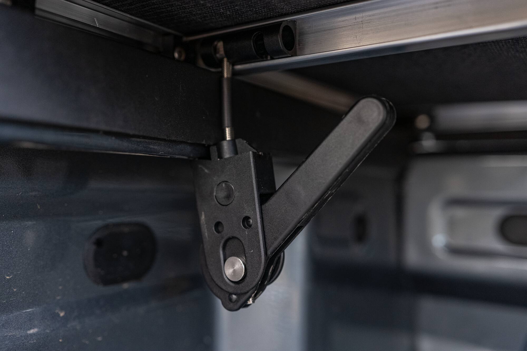 Alt View 13. Bestop - EZ-Fold Soft Tonneau - Chevy/GMC '04-07 Silverado/Sierra 1500; For 5.8 ft. bed; {Exc. '07 New Body Style} - Black.