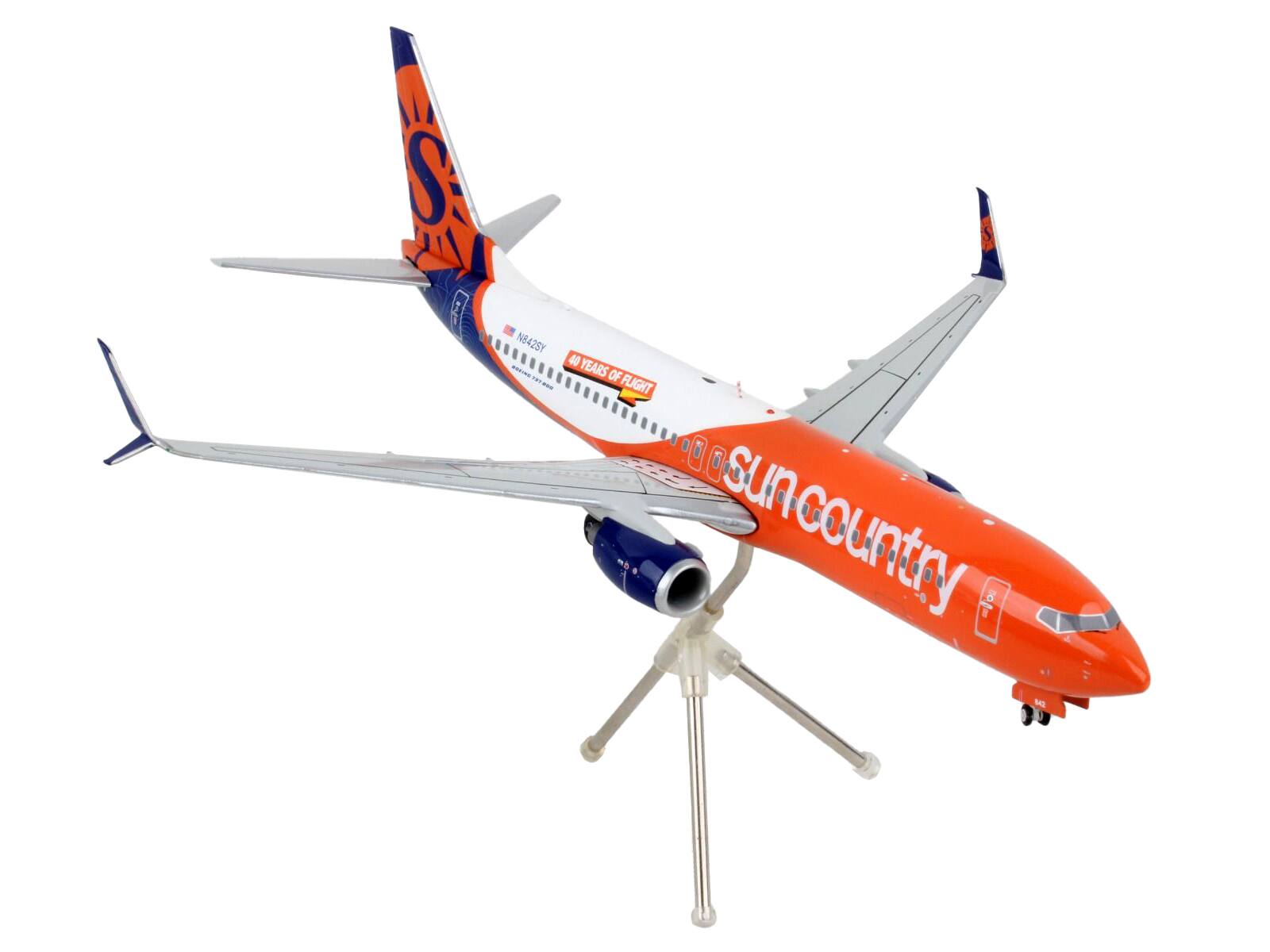 N842SY  
40 YEARS OF FLIGHT  
Suncountry