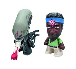 Aliens Titan 3" Vinyl Figure 2 Pack: Bloody Parker & Xenomorph - Black