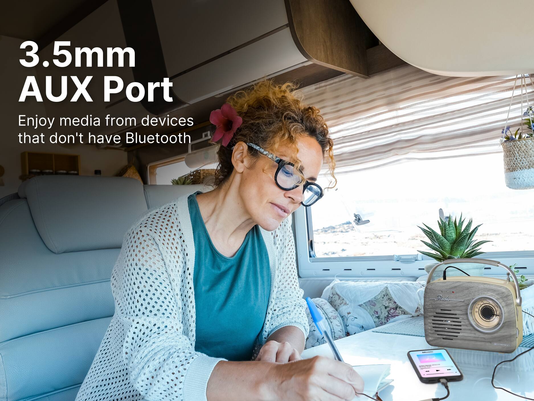 3.5mm AUX Port
Enjoy media from devices that don't have Bluetooth