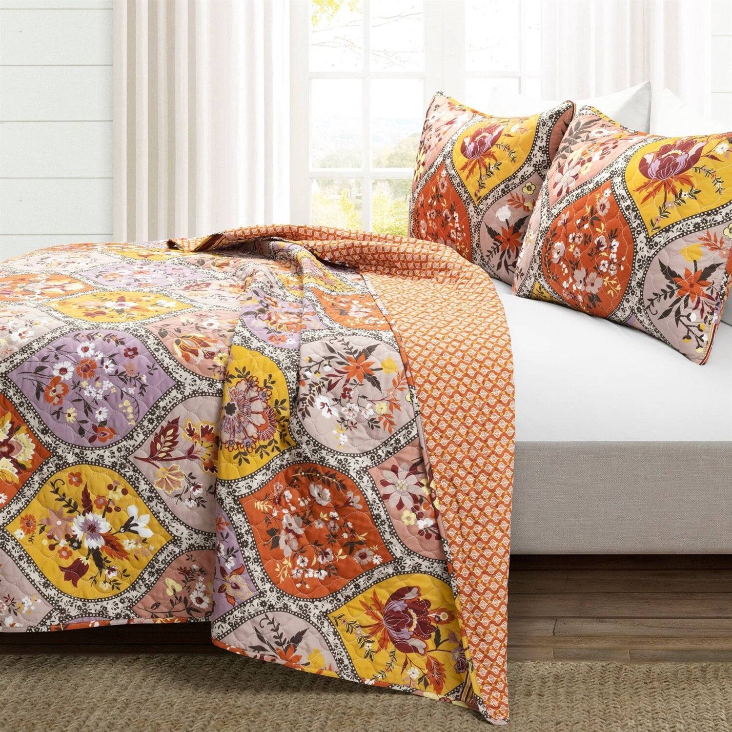 Angle. Hivvago - King size Boho Floral Lightweight Cotton Orange Mauve Yellow 3-Piece Quilt Set - Orange Mauve Yellow.