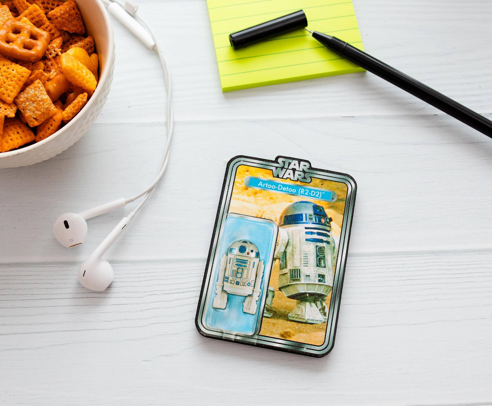 STAR WARS  
Artoo-Detoo (R2-D2)