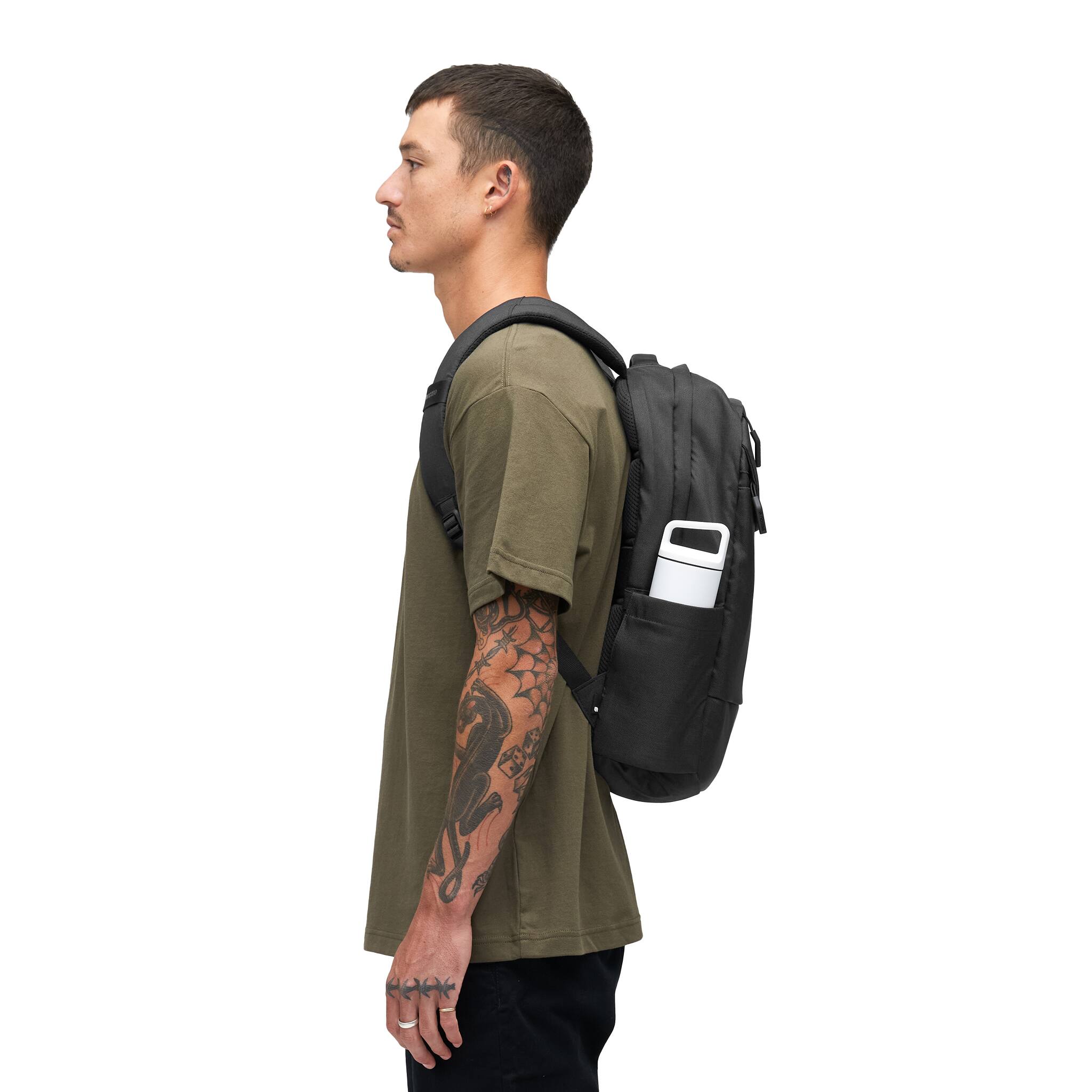 Alt View 7. Incase - Crosstown Backpack - 20L - Black.