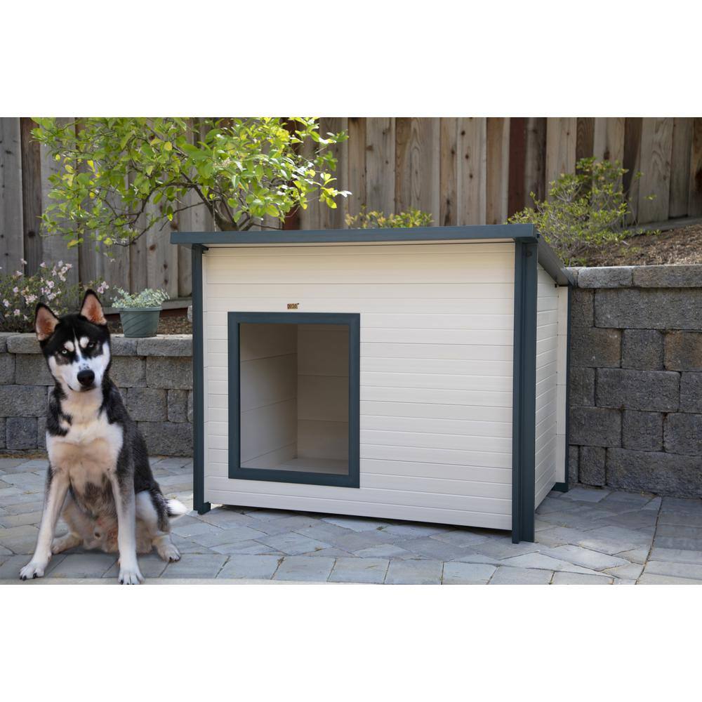 Angle. New Age Pet - ECOFLEX Lodge Style Dog House - Jumbo - Maple.