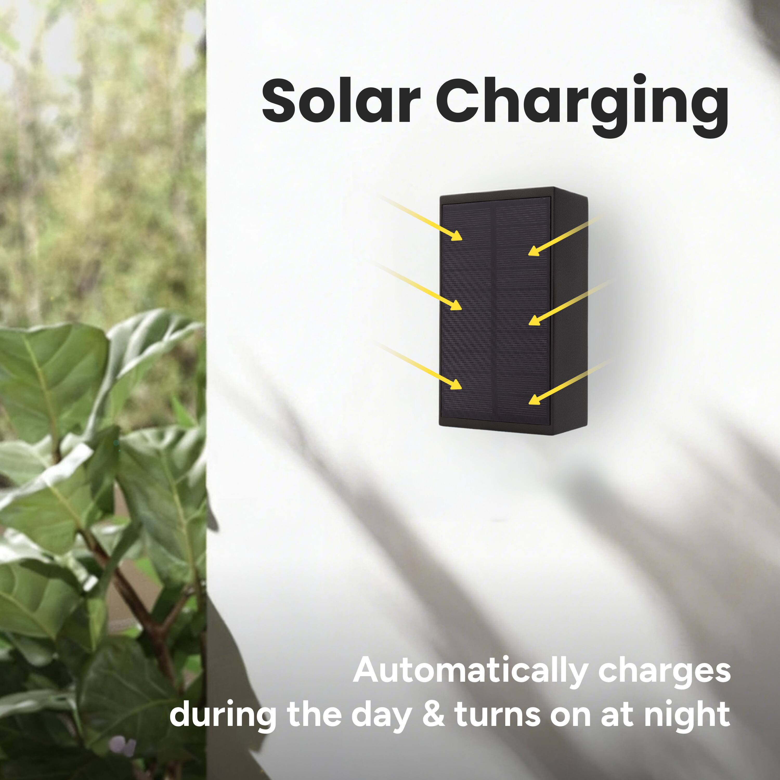 Solar Charging  
Automatically charges during the day & turns on at night