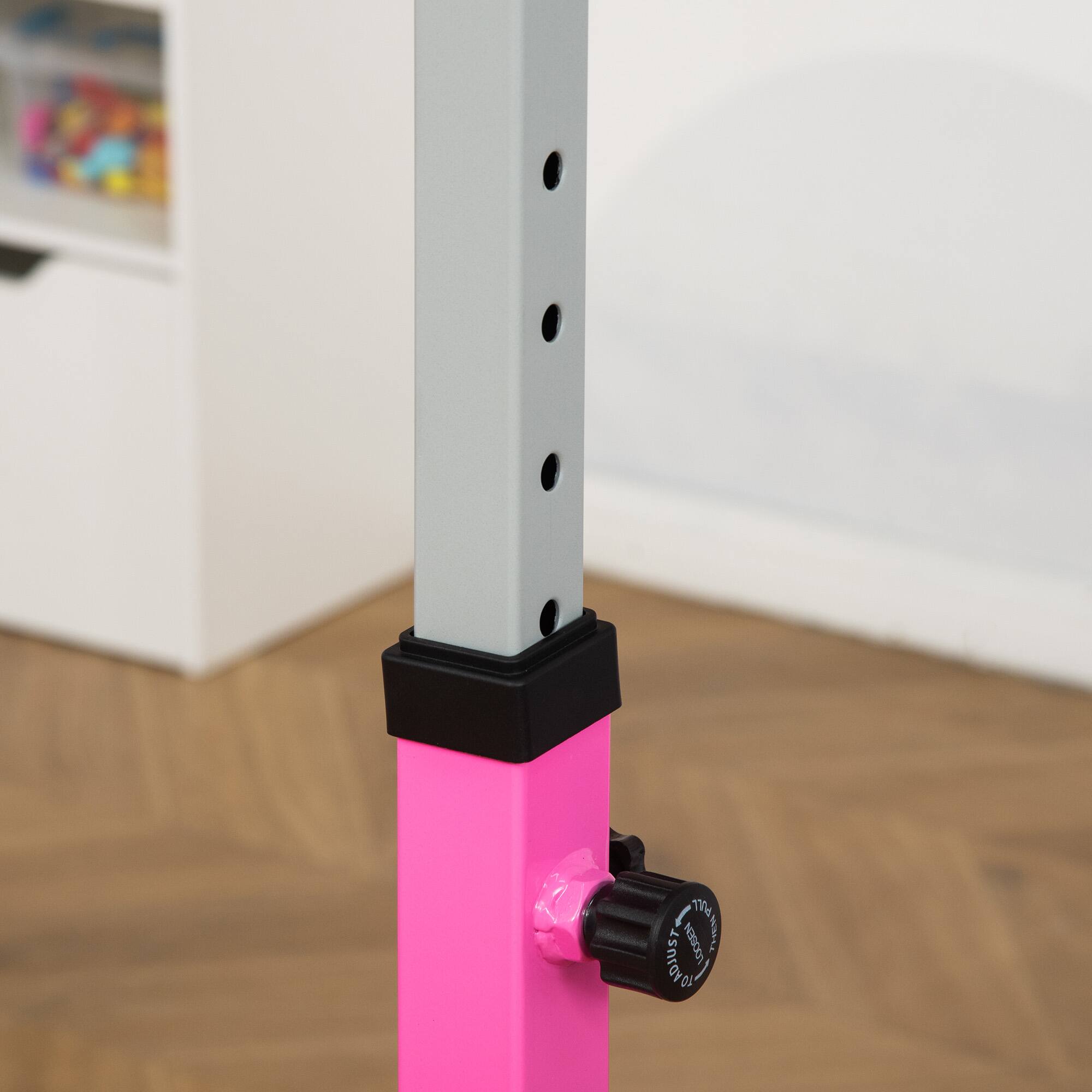 LOOSEN  
EERHNTT  
ADJUST  
10