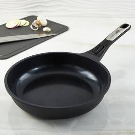 BergHOFF - Leo Phantom Nonstick Ceramic 9.5" Frying Pan, Recycled - Black