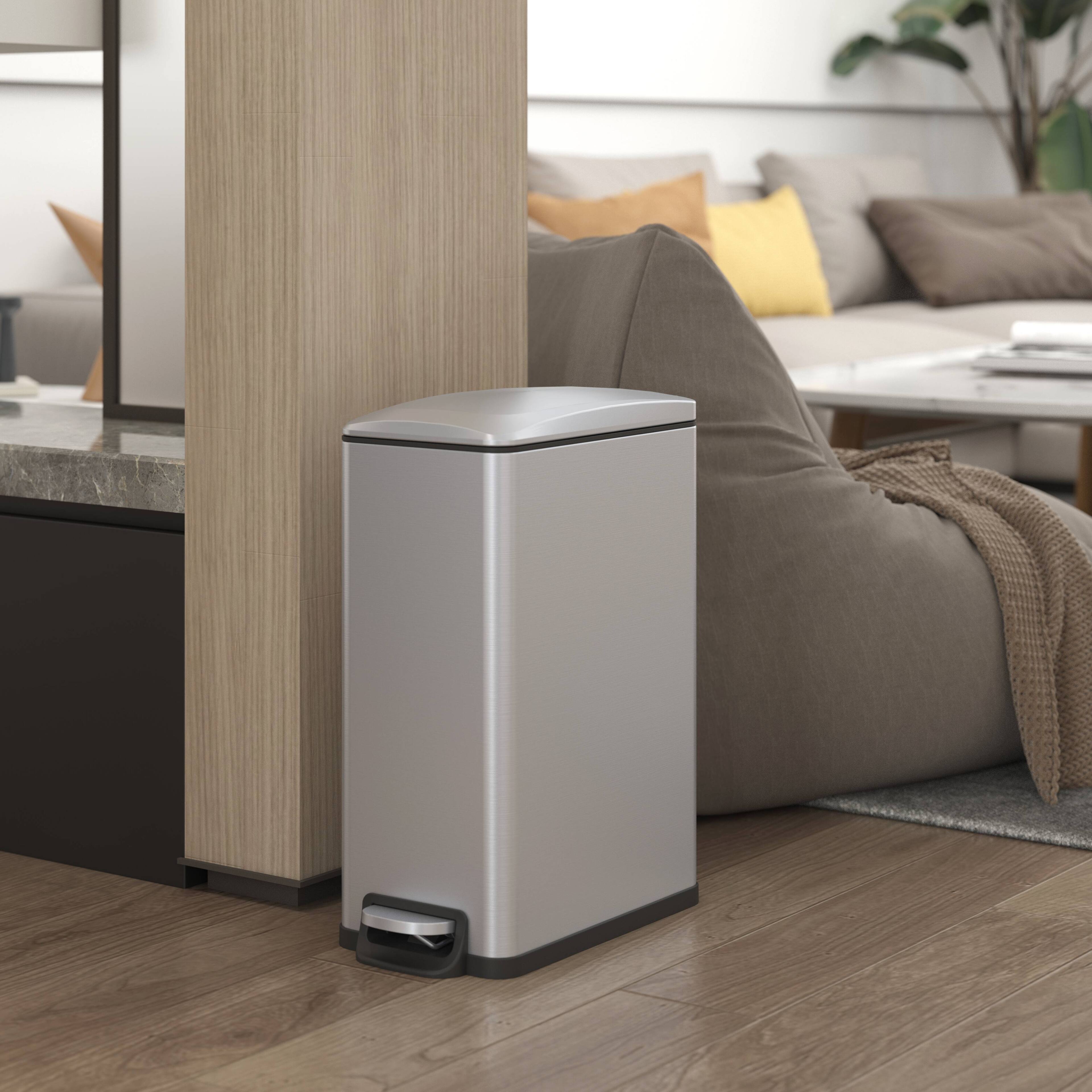 Angle. Innovaze - 11.9 Gal./ 45 Liter  Slim Stainless Steel Step-on kitchen Trash Can - Silver.