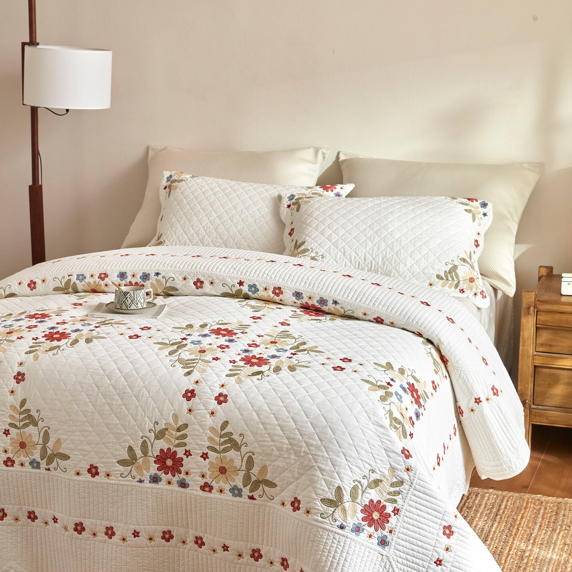 Angle. MarCielo - Marcielo 3 Pieces Cotton European Folk Embroidered Quilt Bedspread Set Modern Farmhouse Style - White.