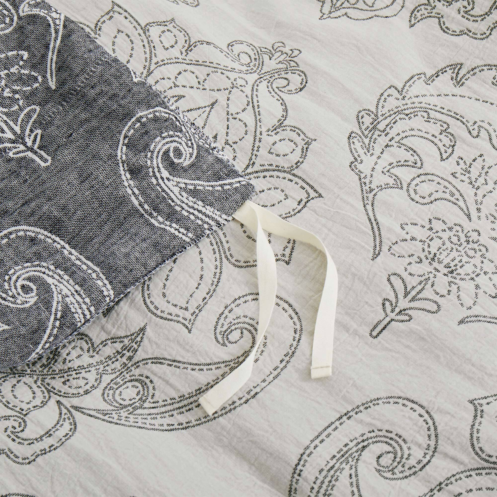 Alt View 1. Peace Nest - Peace Nest 100% Cotton Double-Layer Gauze Floral Jacquard Duvet Cover Set - Dark Grey.