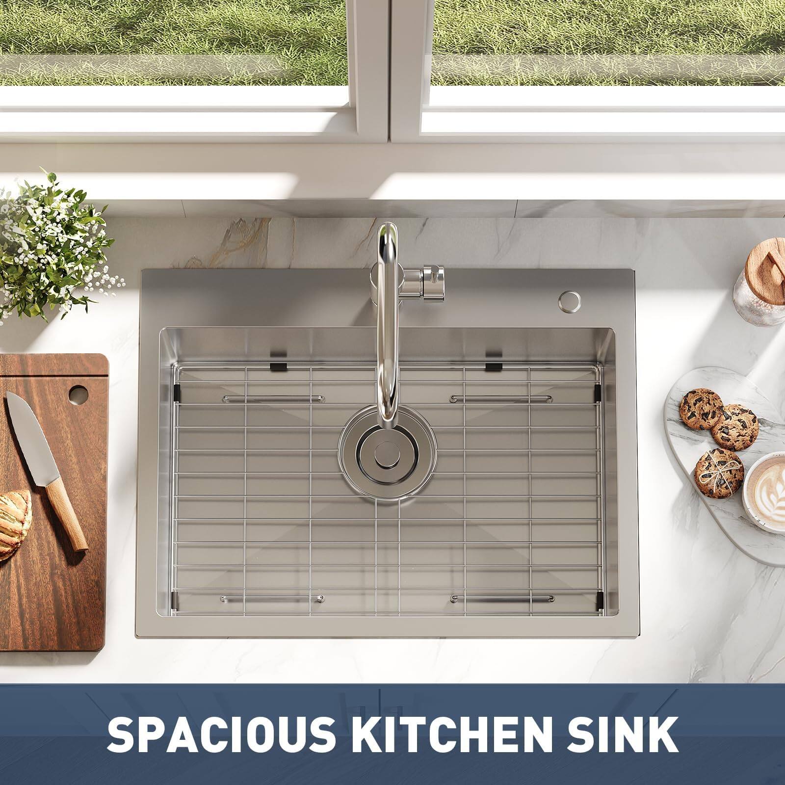 SPACIOUS KITCHEN SINK