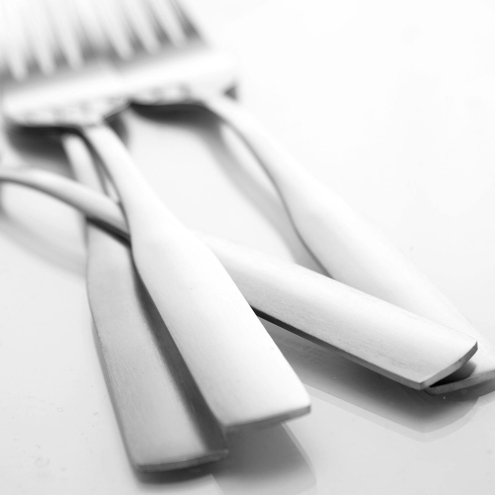 Alt View 2. Gibson - Classic Profile 4 Pack Dinner Fork - Silver.